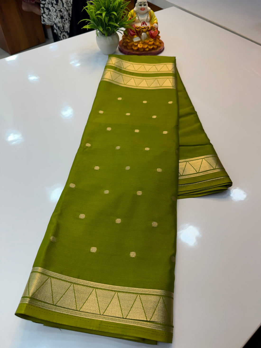 Mysore Crepe Silk Saree with Half & Half Pattern & Chit Pallu…