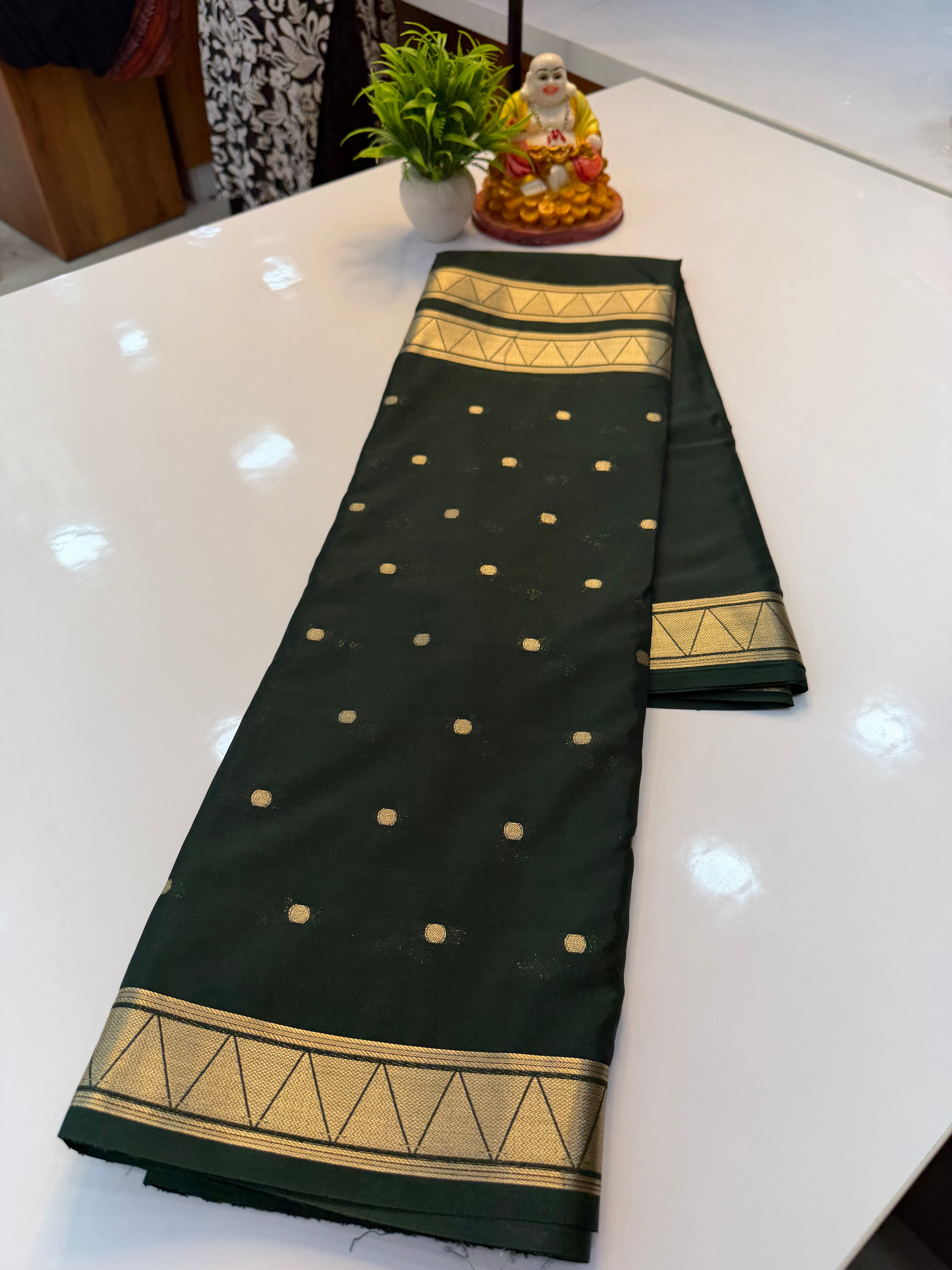 Mysore Crepe Silk Saree with Half & Half Pattern & Chit Pallu…