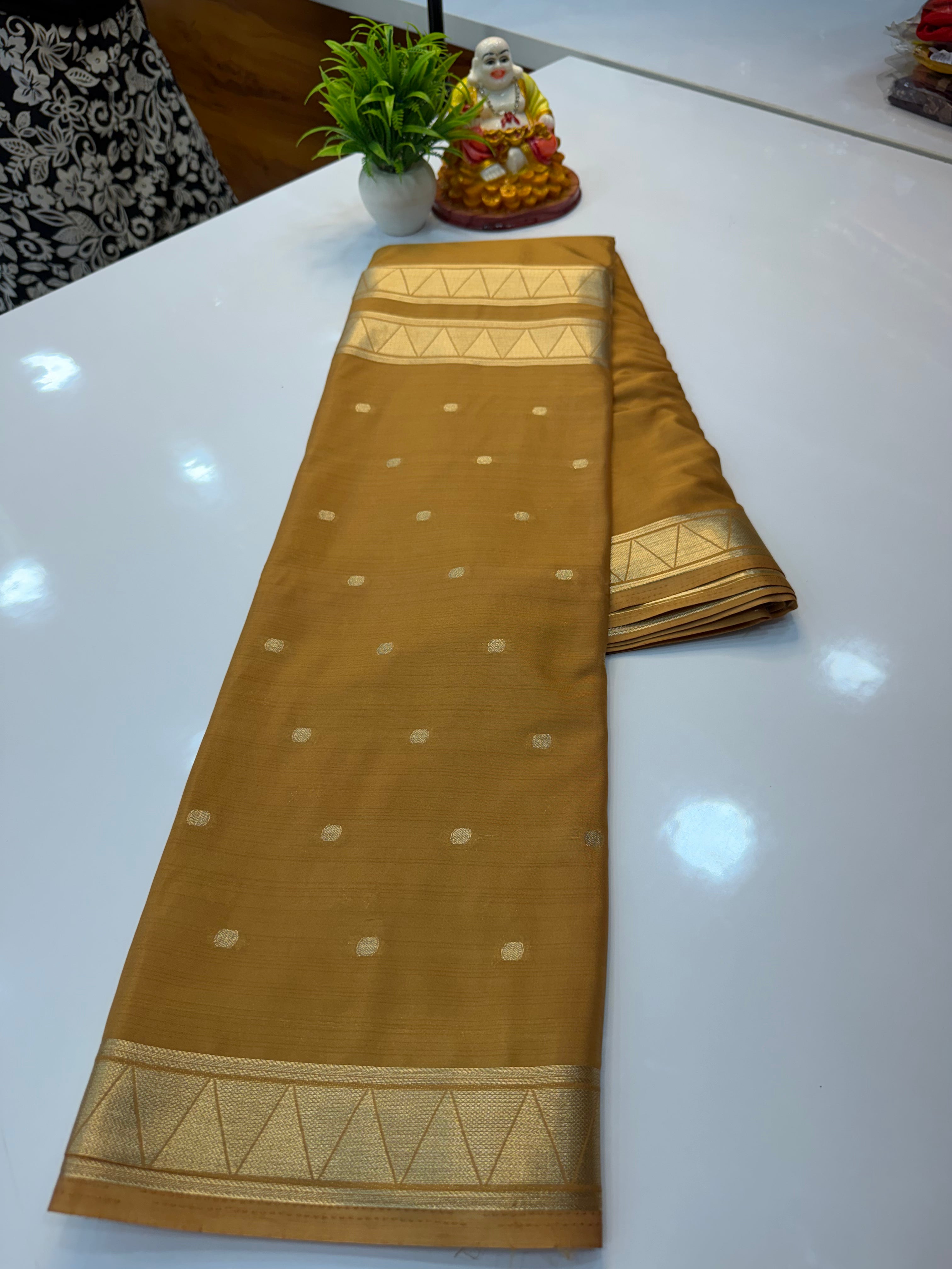 Mysore Crepe Silk Saree with Half & Half Pattern & Chit Pallu…