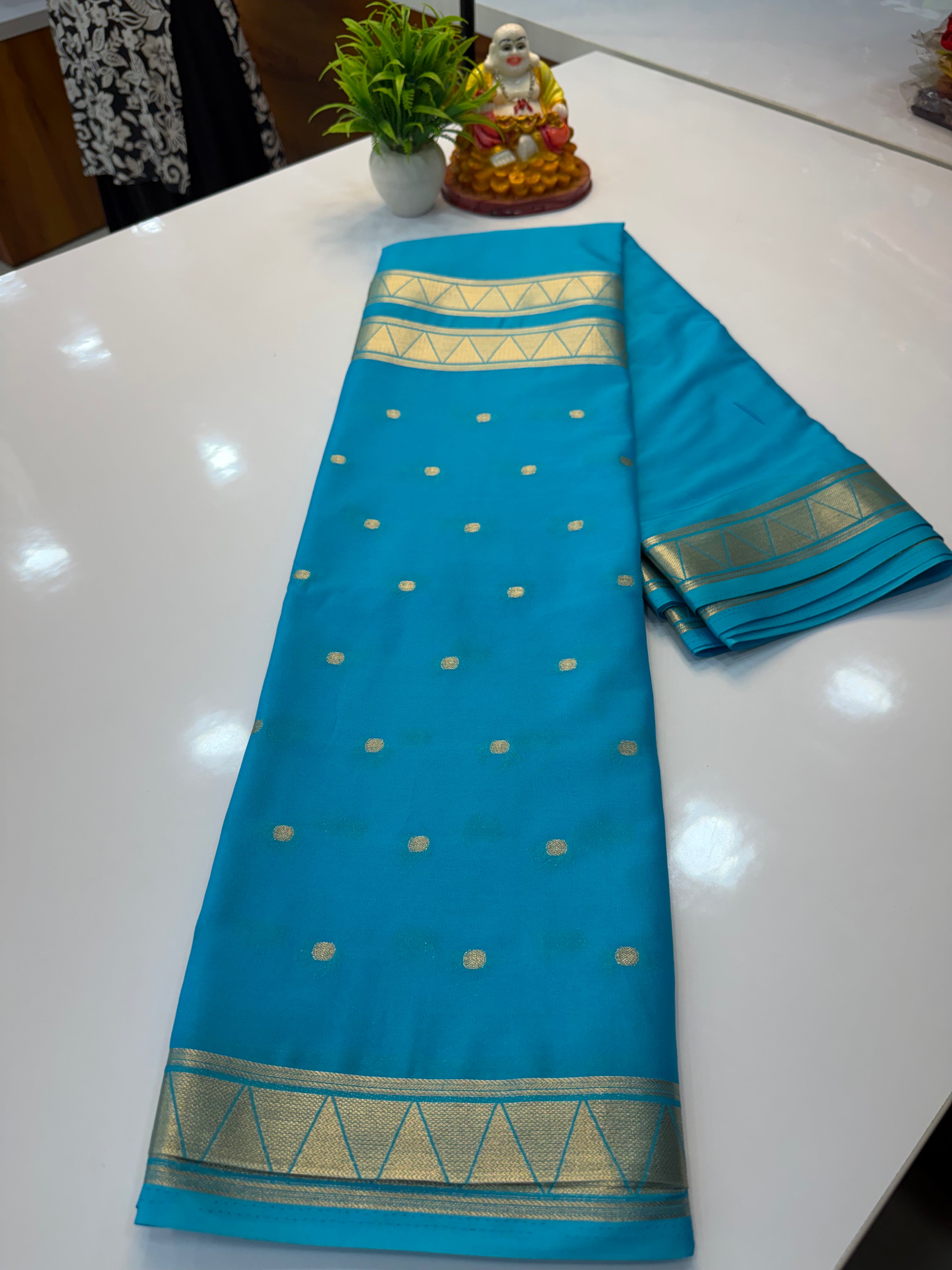Mysore Crepe Silk Saree with Half & Half Pattern & Chit Pallu…