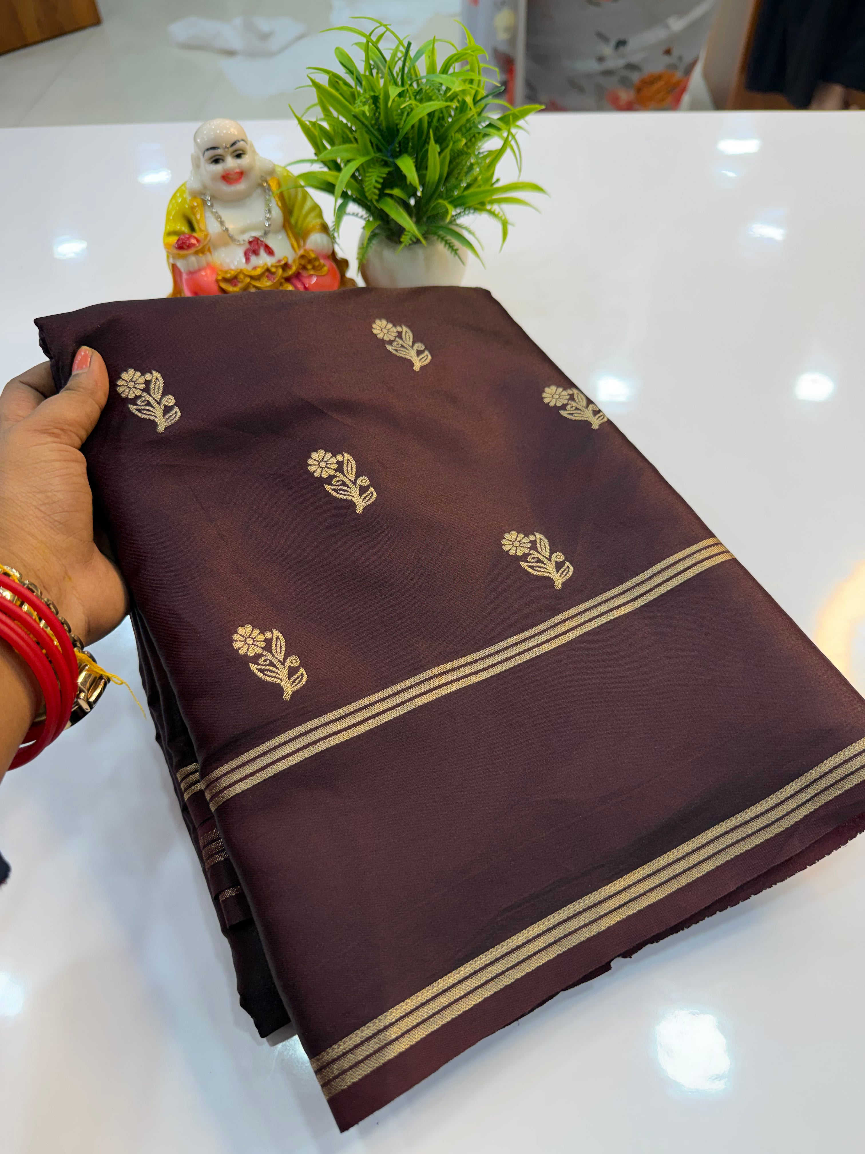Premium Gajji Silk Saree with Buttas & Rich pallu ….