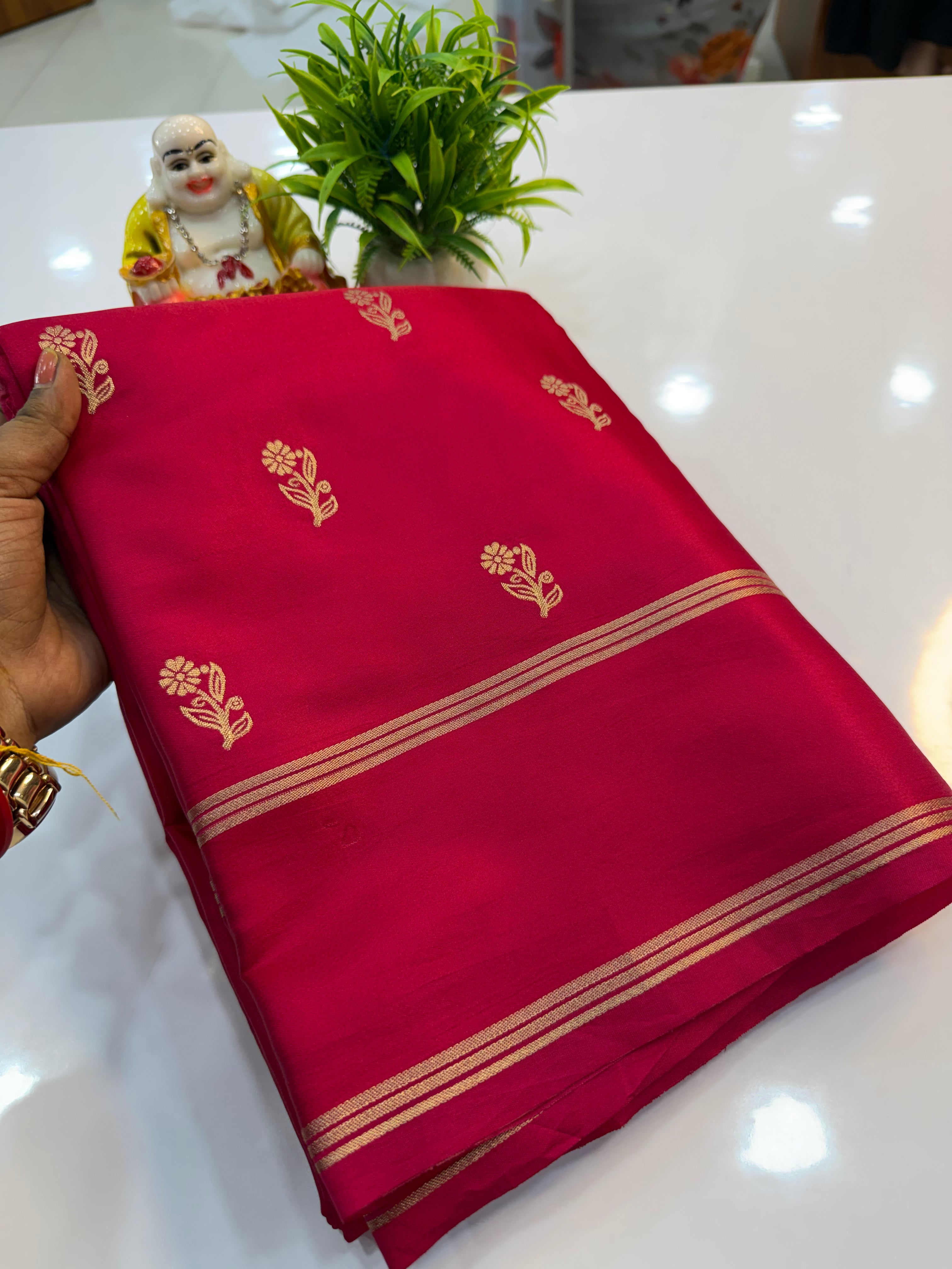 Premium Gajji Silk Saree with Buttas & Rich pallu ….