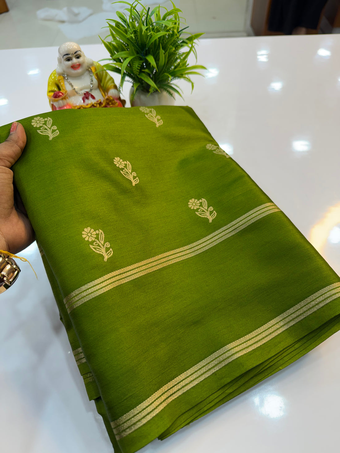 Premium Gajji Silk Saree with Buttas & Rich pallu ….