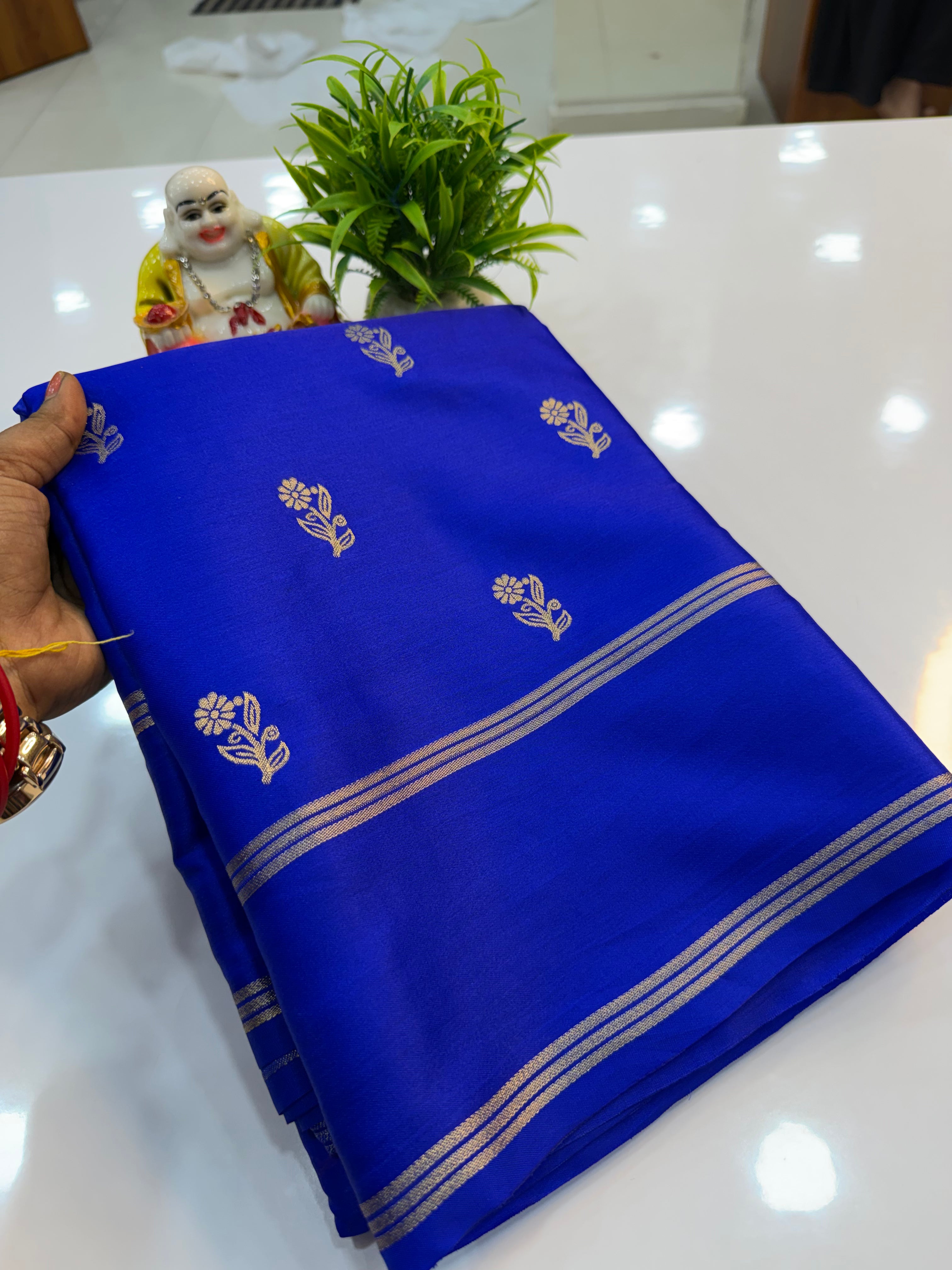 Premium Gajji Silk Saree with Buttas & Rich pallu ….