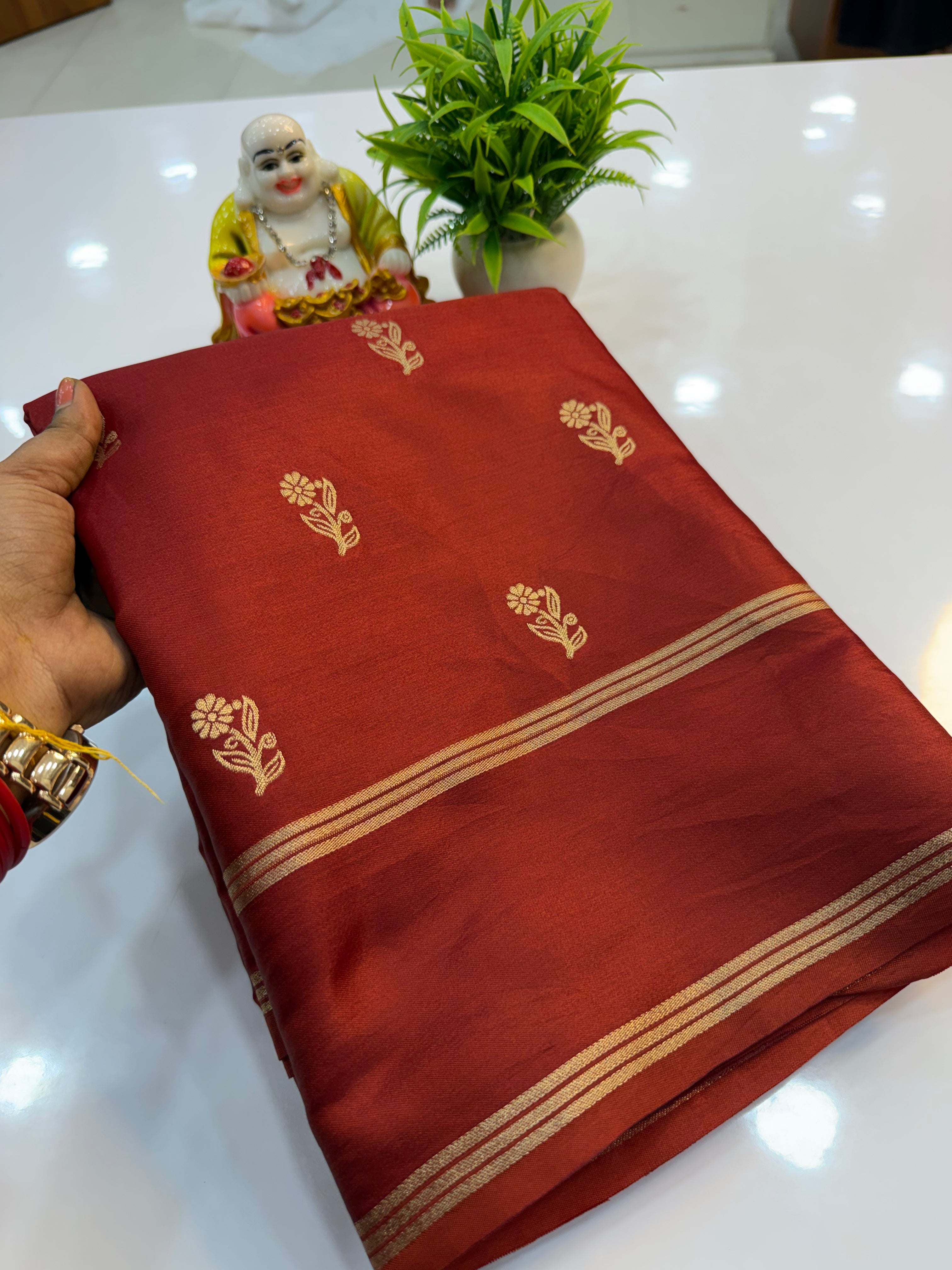 Premium Gajji Silk Saree with Buttas & Rich pallu ….
