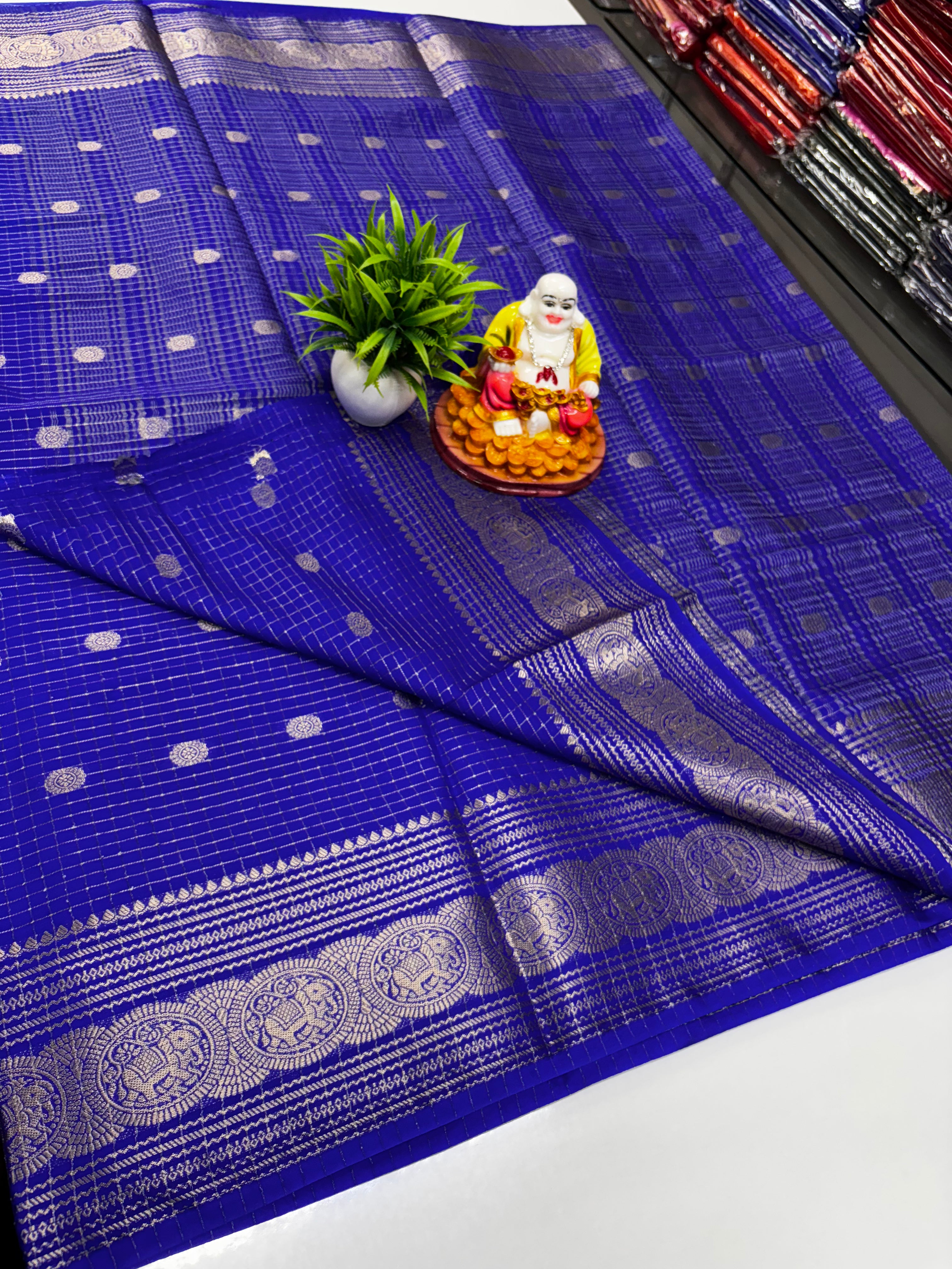Mysore Crepe Silk Saree with Elegant Elephant Theme, Checks &amp; Buttas with Rich Pallu