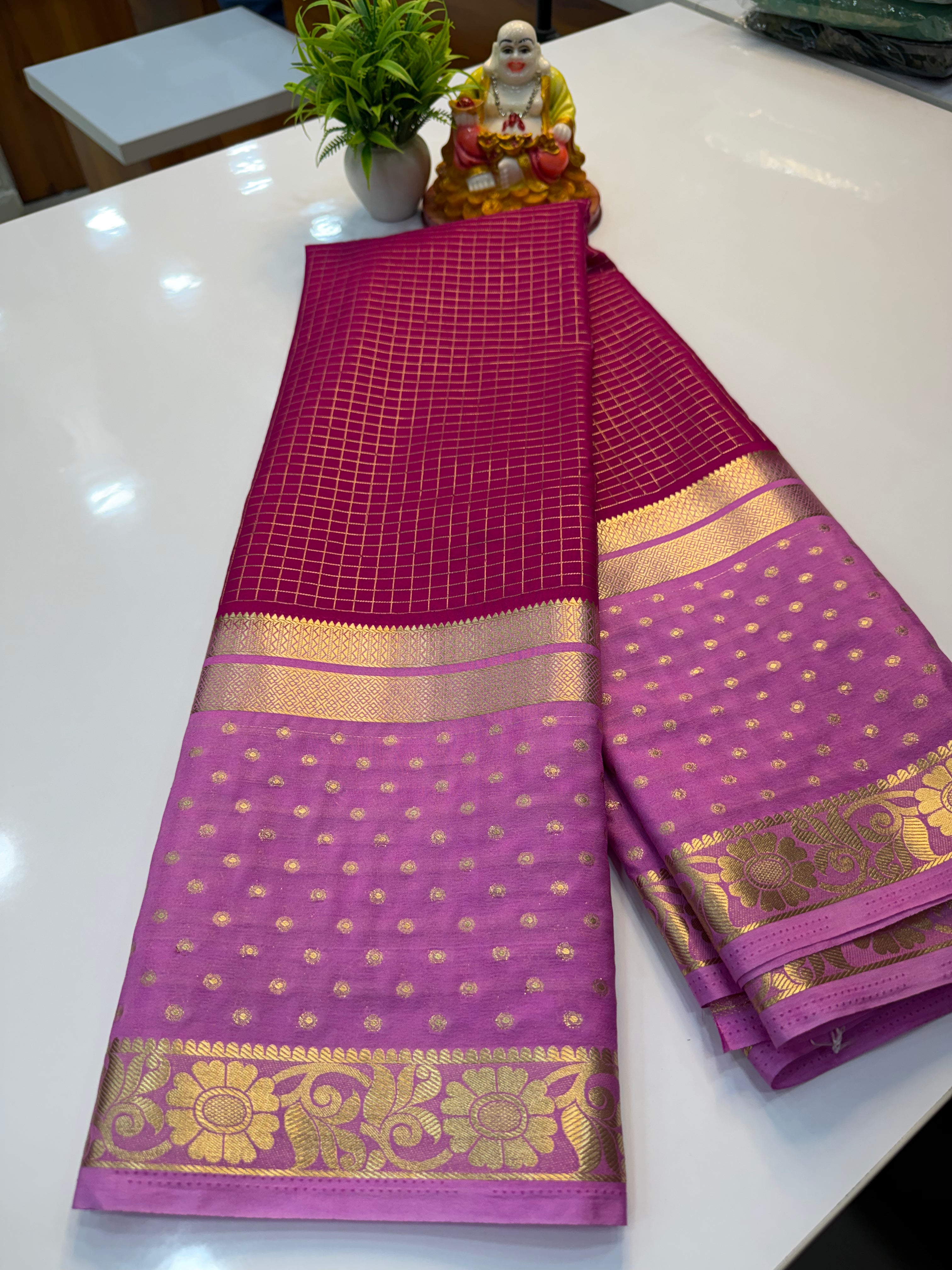 Premium Mysore Crepe Silk Saree with Checks & Bindhi Border…