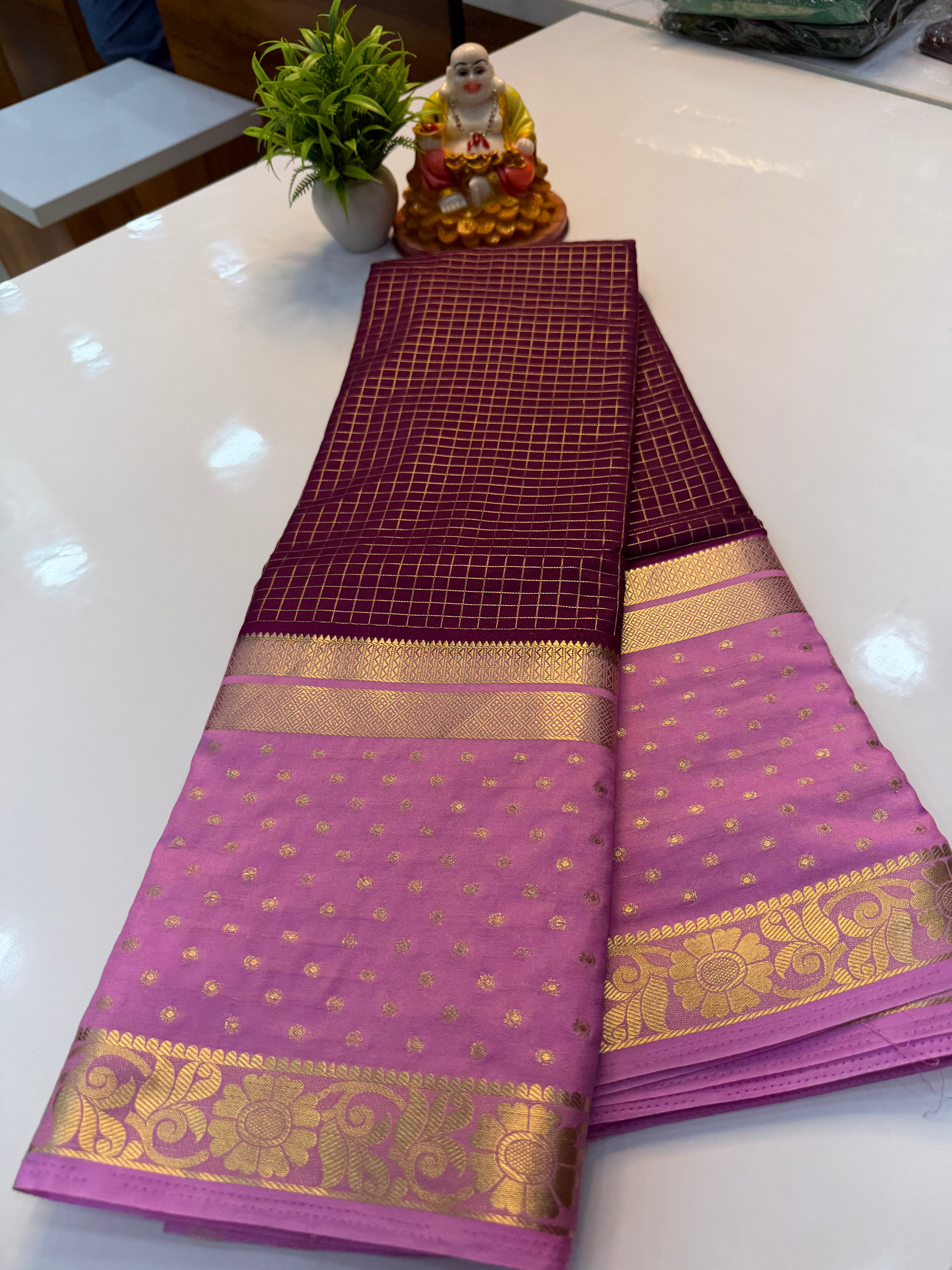 Premium Mysore Crepe Silk Saree with Checks & Bindhi Border…