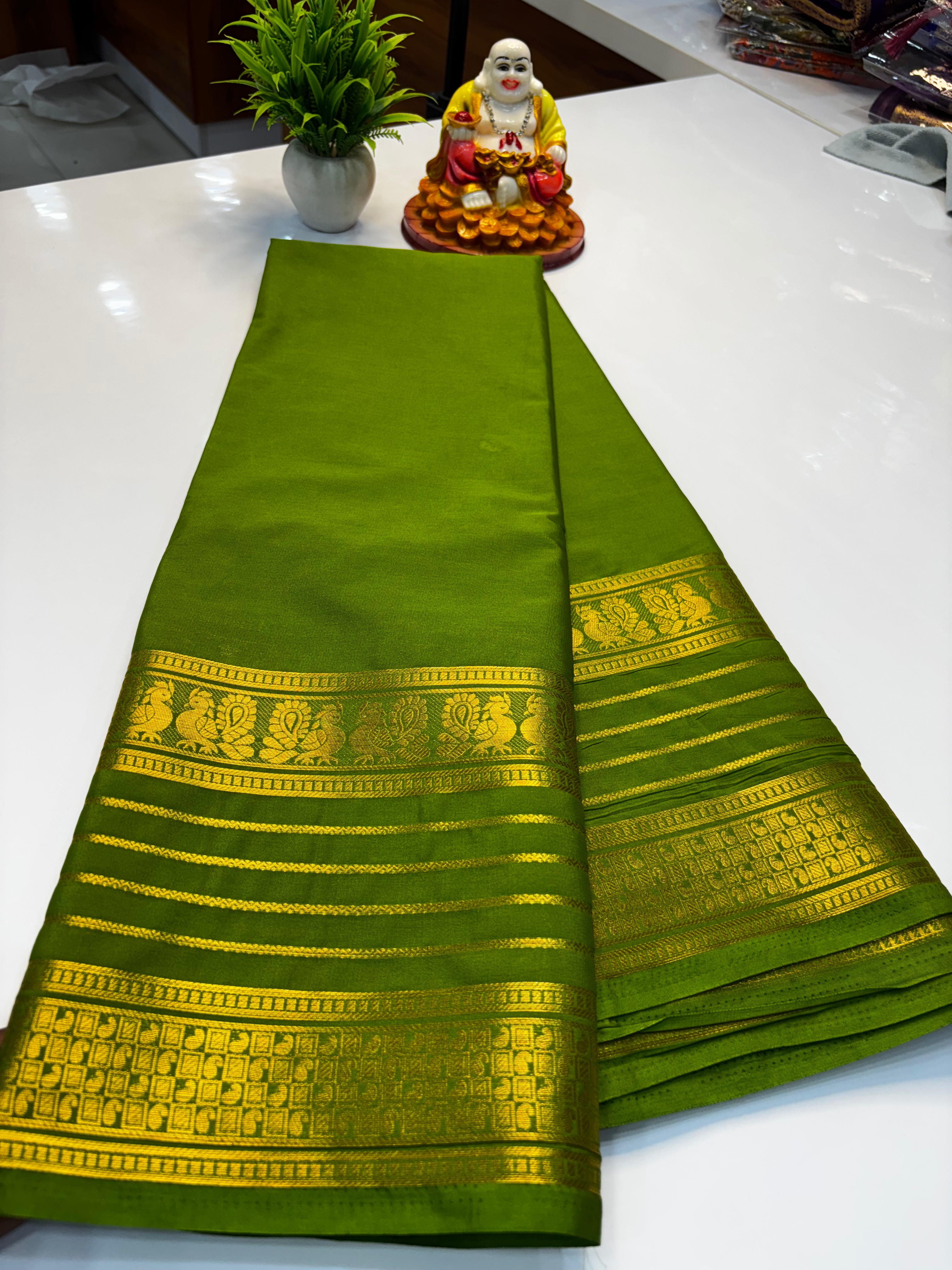 Mysore Crepe Silk Saree with Peacock Border & Rich Pallu