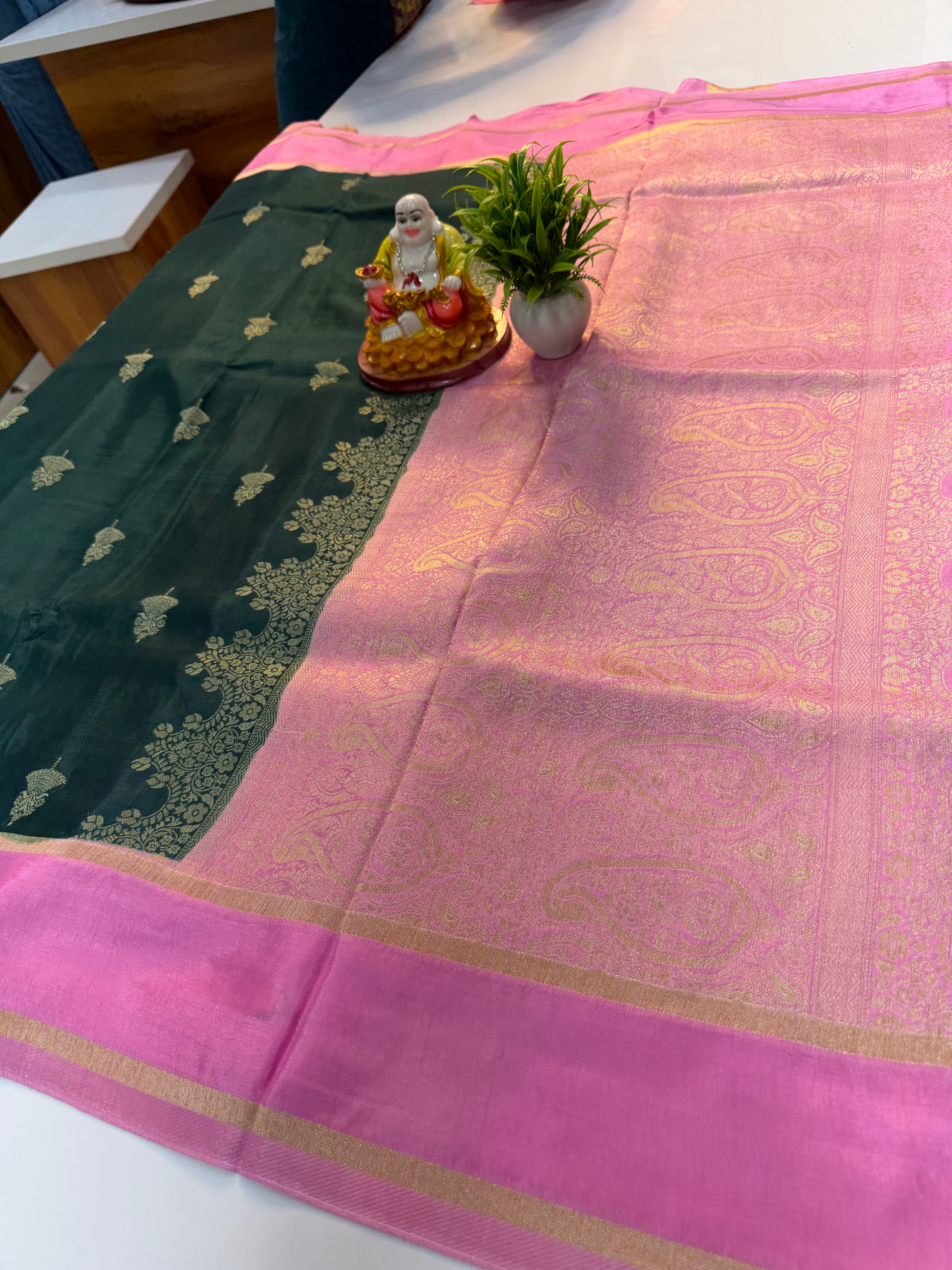 Premium Viscose Saree with Buttas & Rich Pallu …