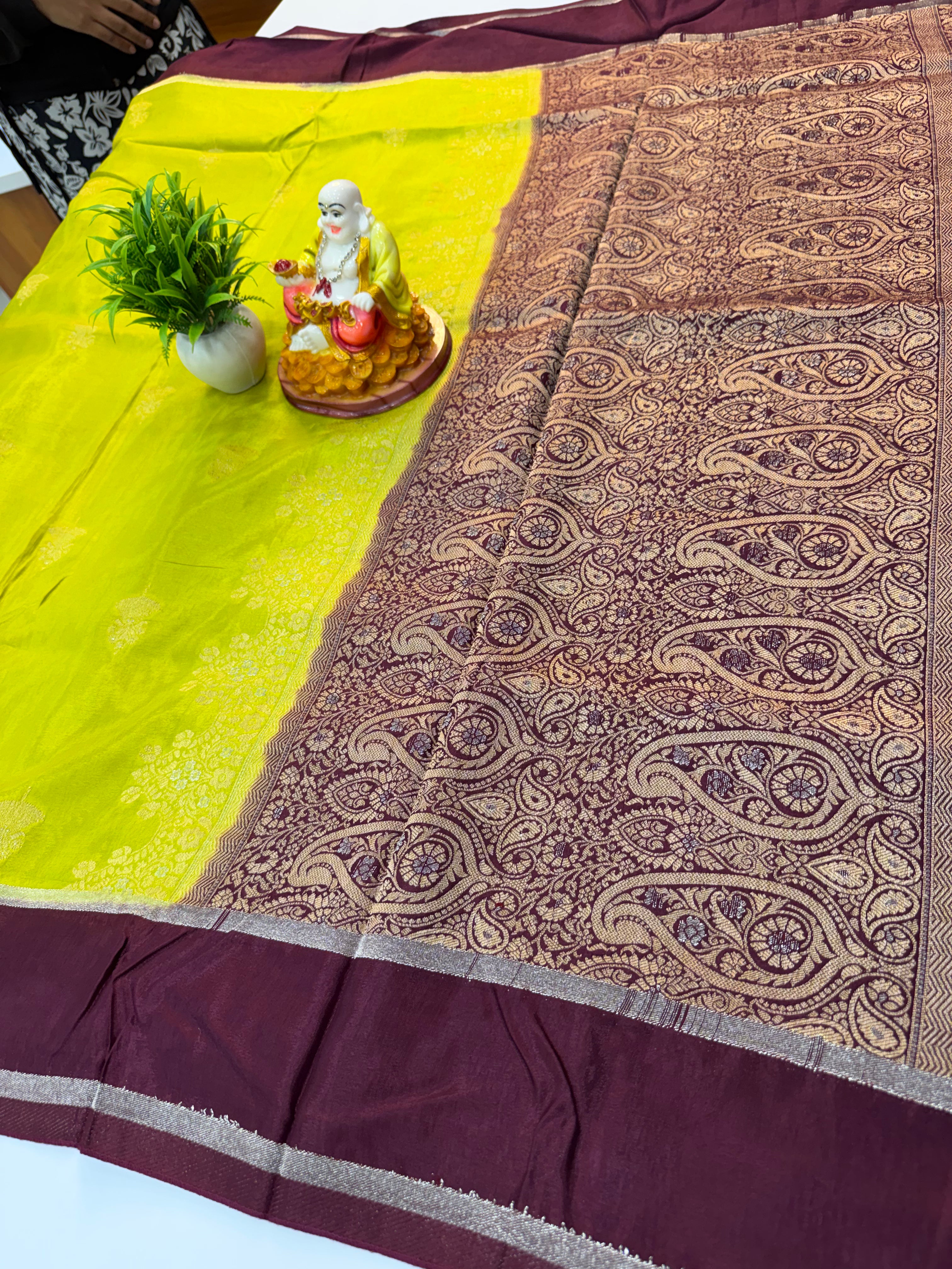 Premium Viscose Saree with Buttas & Rich Pallu …