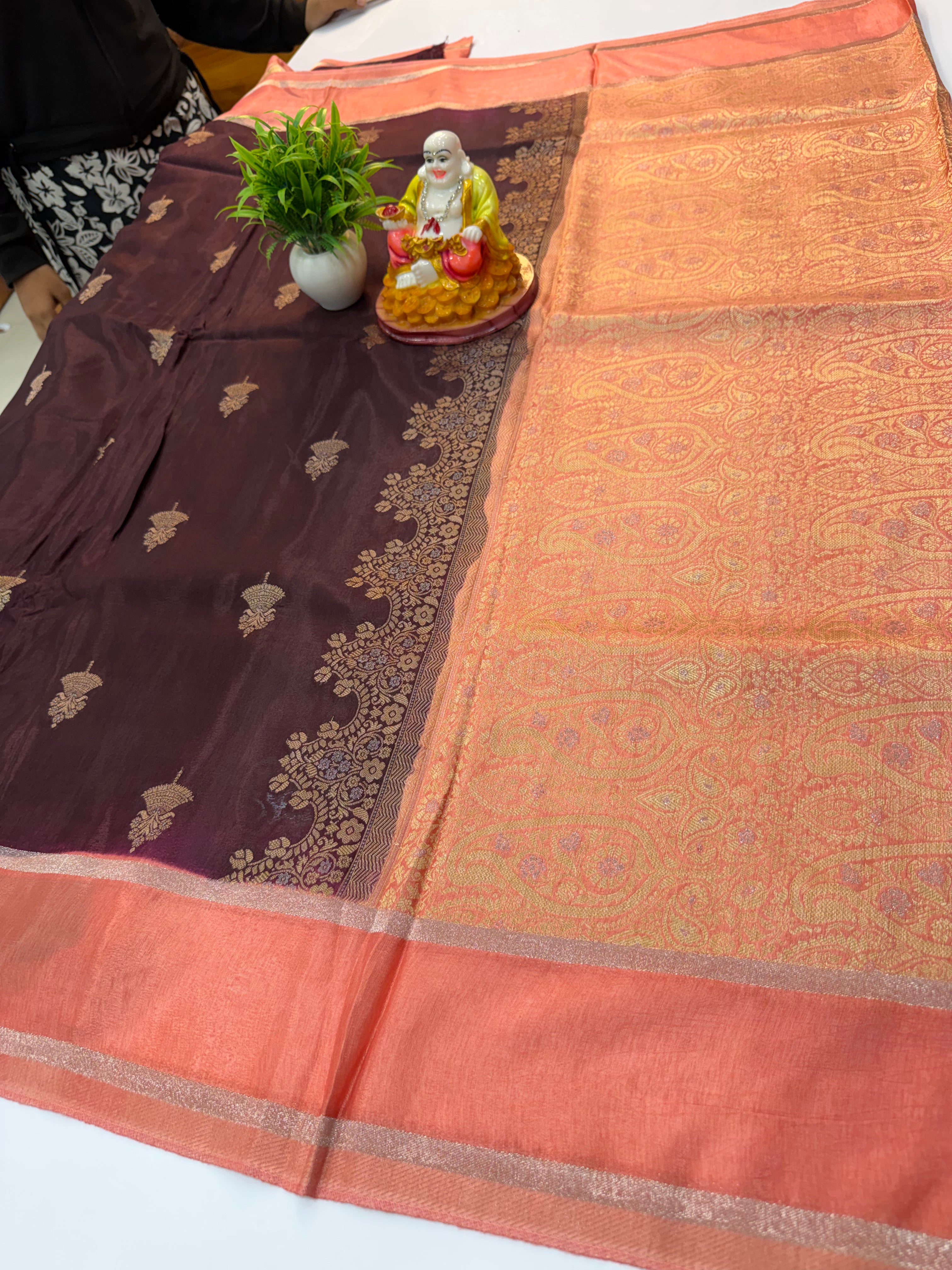 Premium Viscose Saree with Buttas & Rich Pallu …