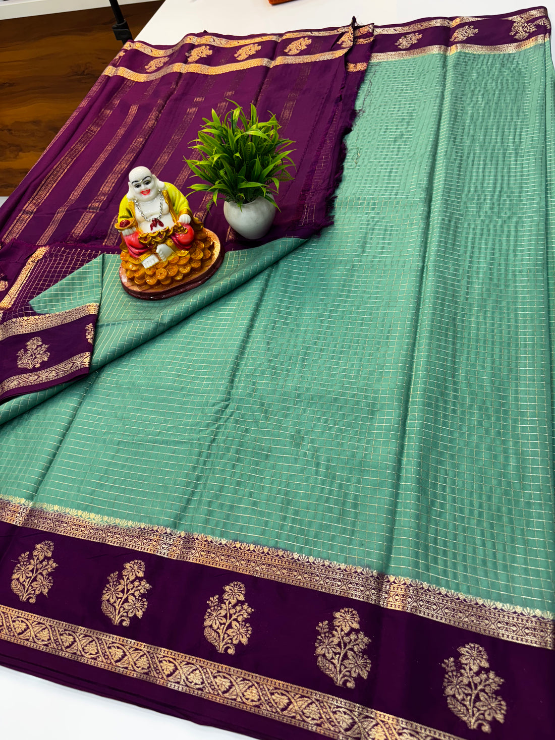 Mysore Crepe Silk Saree with Checks Pattern & Contrast Pallu