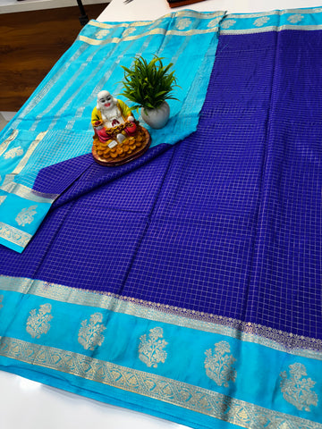 Mysore Crepe Silk Saree with Checks Pattern & Contrast Pallu