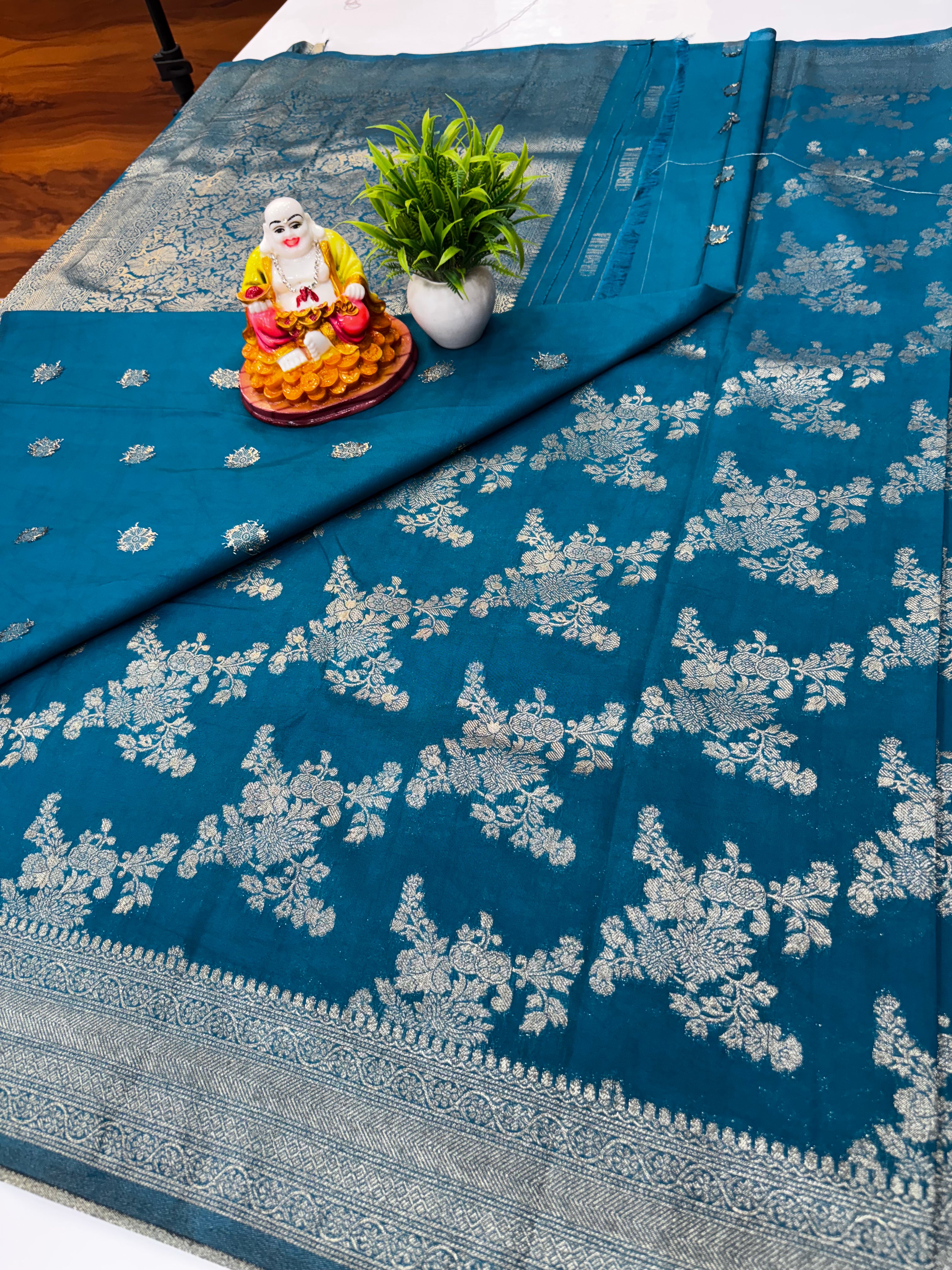 🌿 Georgette Saree with Jaal Pattern | Rich Pallu & Butta Blouse