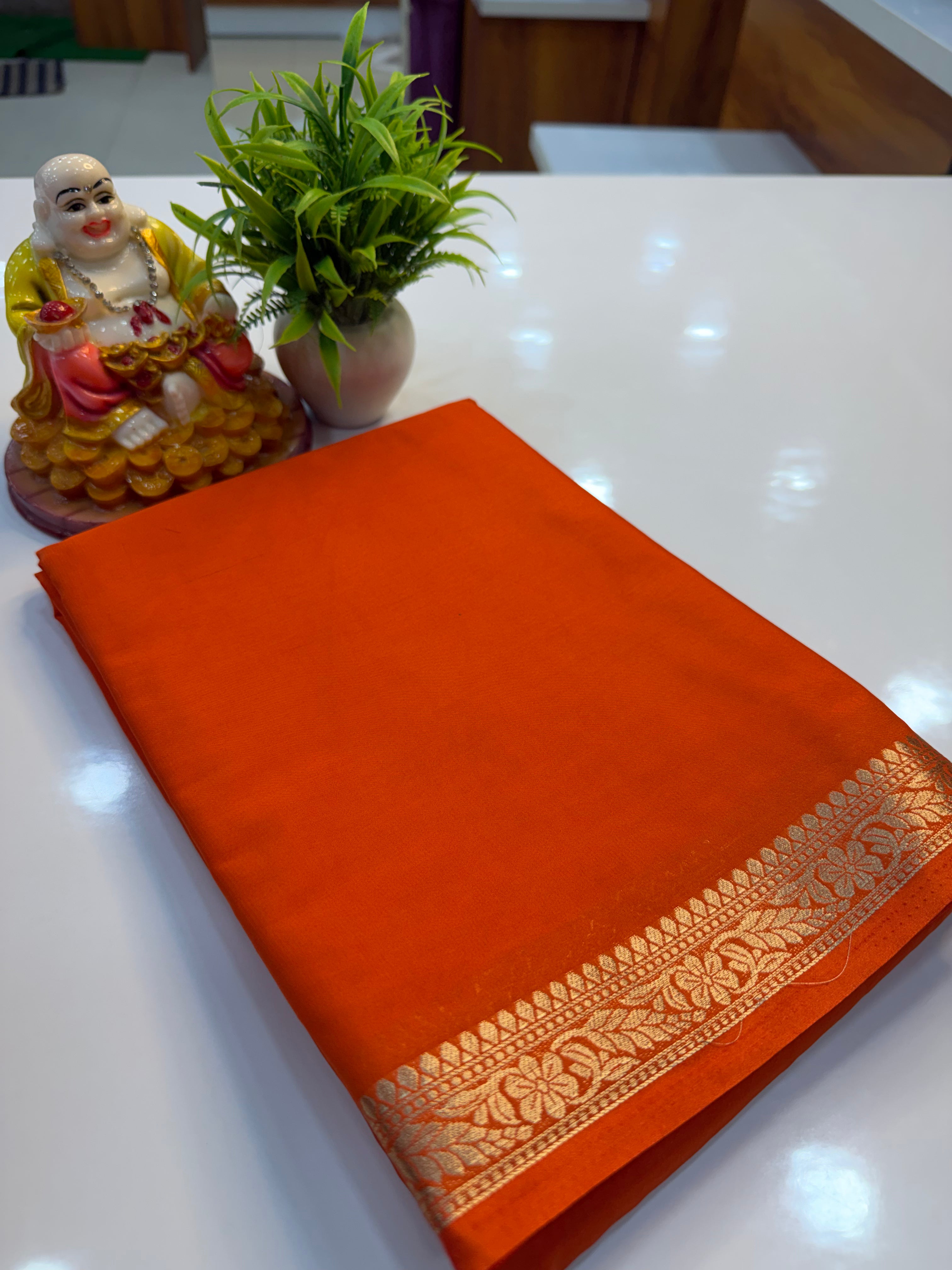 Mysore Crepe Silk Saree with Small Border & Chit Pallu…..