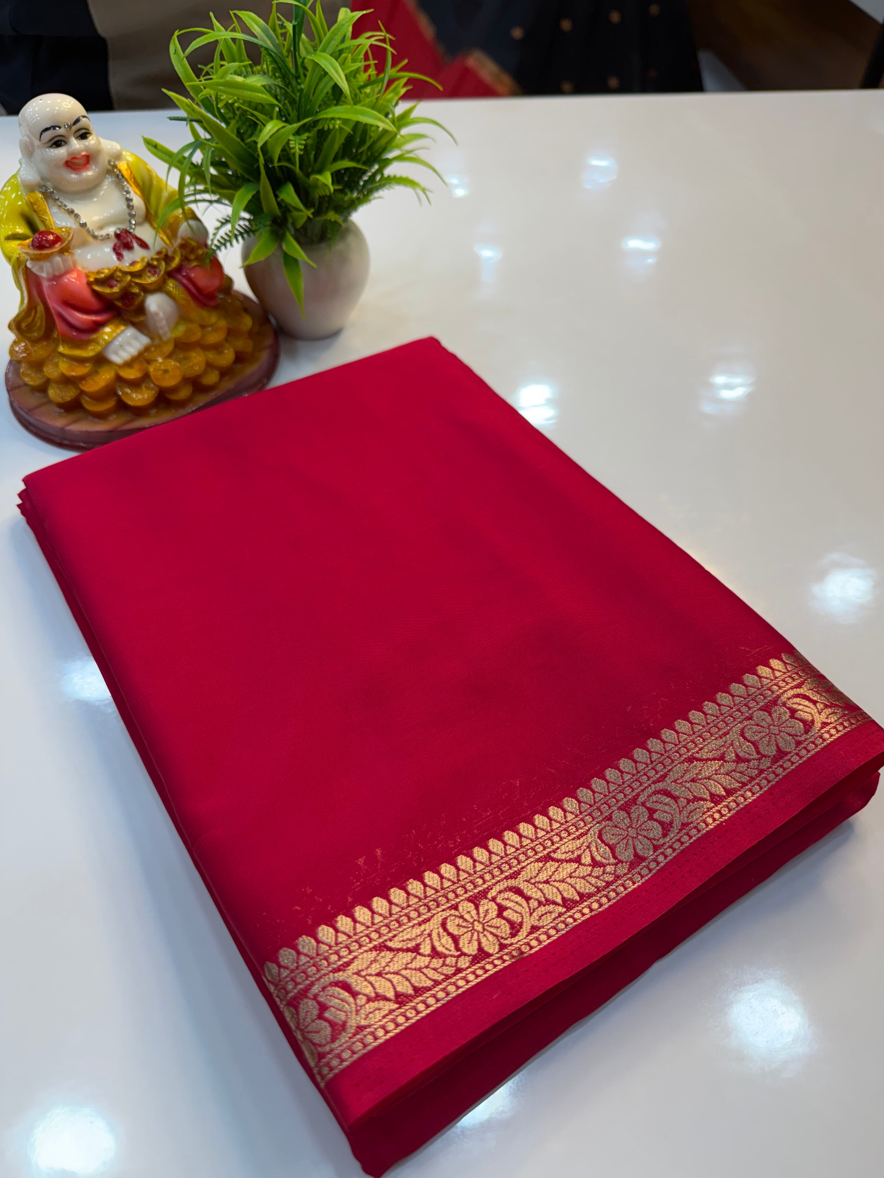 Mysore Crepe Silk Saree with Small Border & Chit Pallu…..