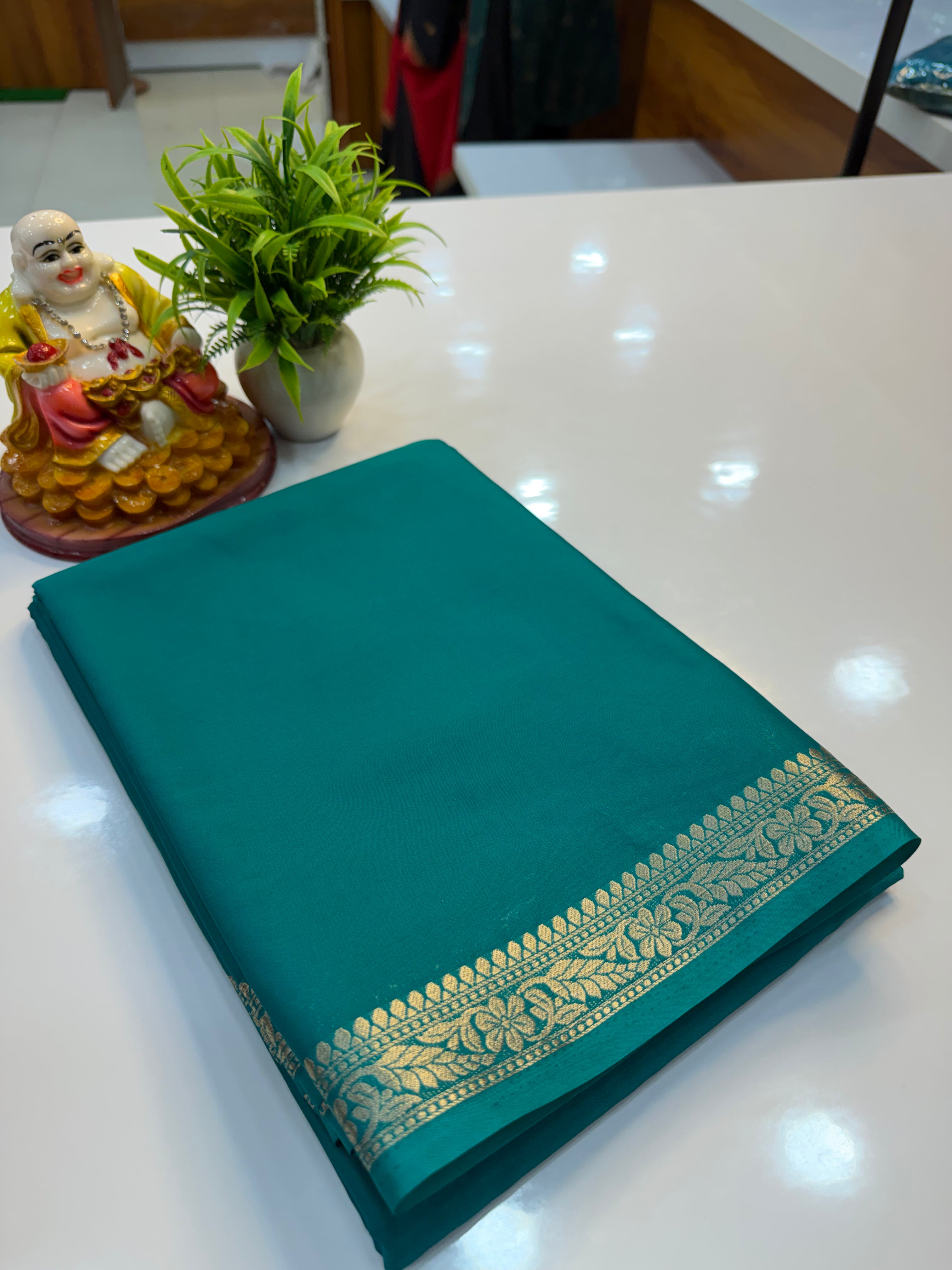 Mysore Crepe Silk Saree with Small Border & Chit Pallu…..