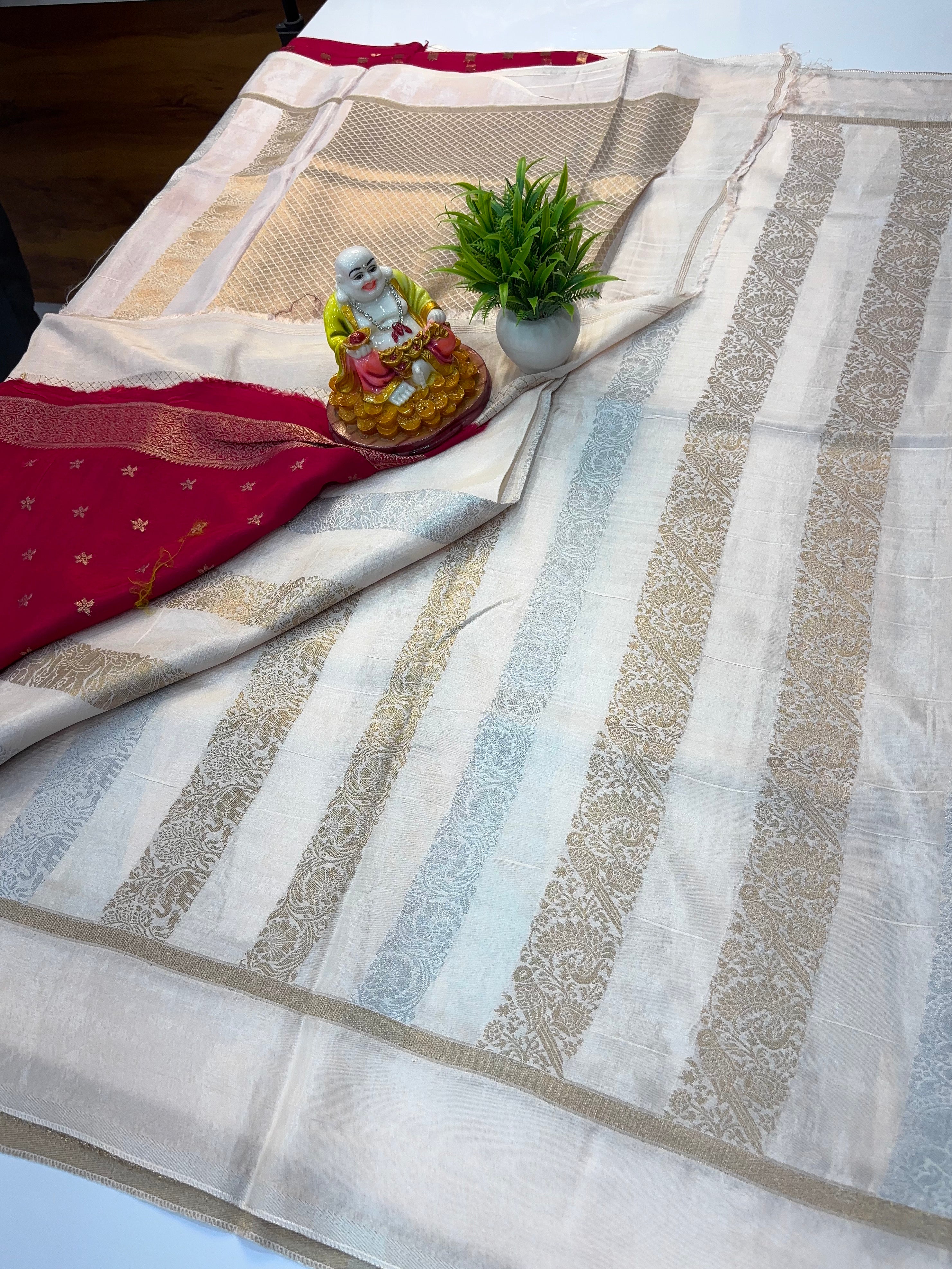 Premium Viscose Saree with Stripes, Elephant & Parrot Design