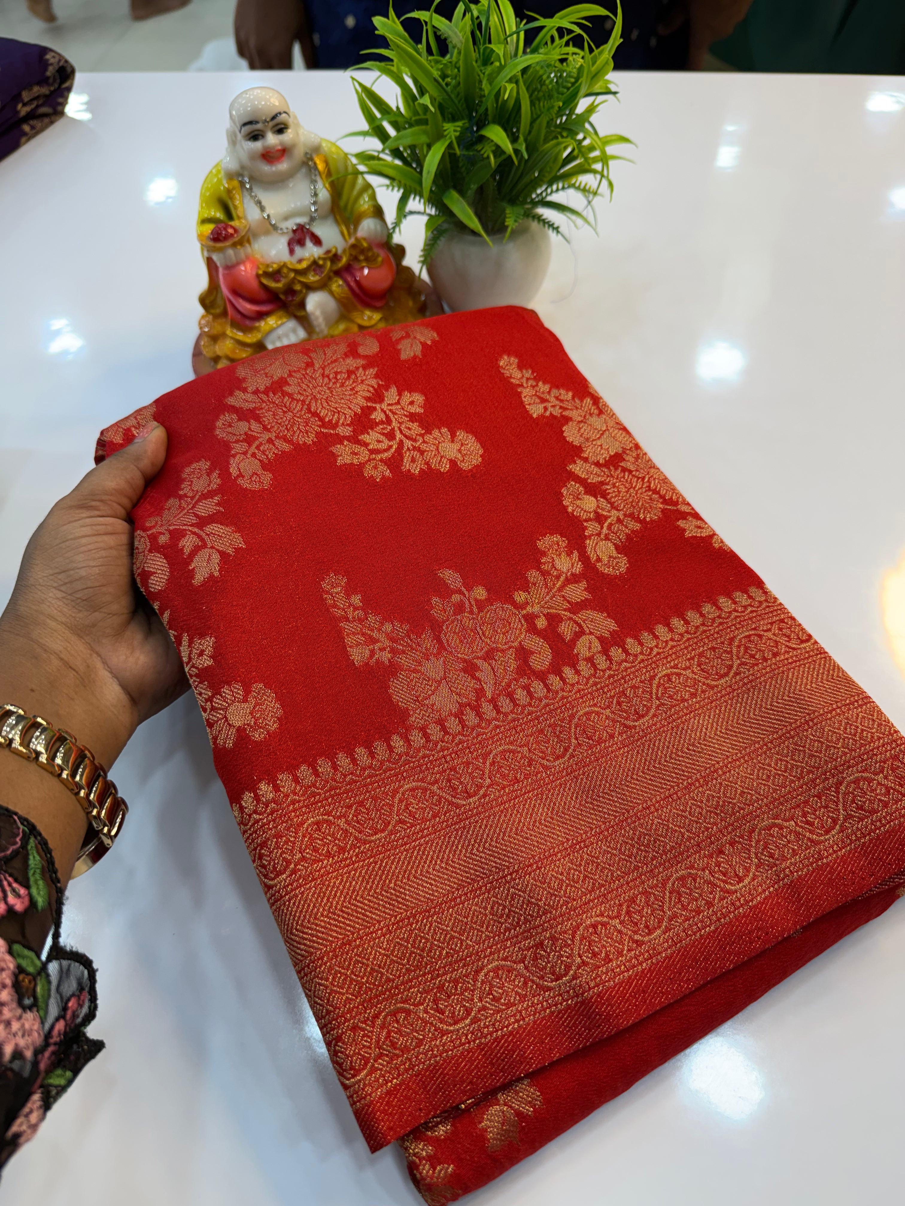 Premium Georgette Saree with Jaal Pattern | Rich Pallu & Butta Blouse…