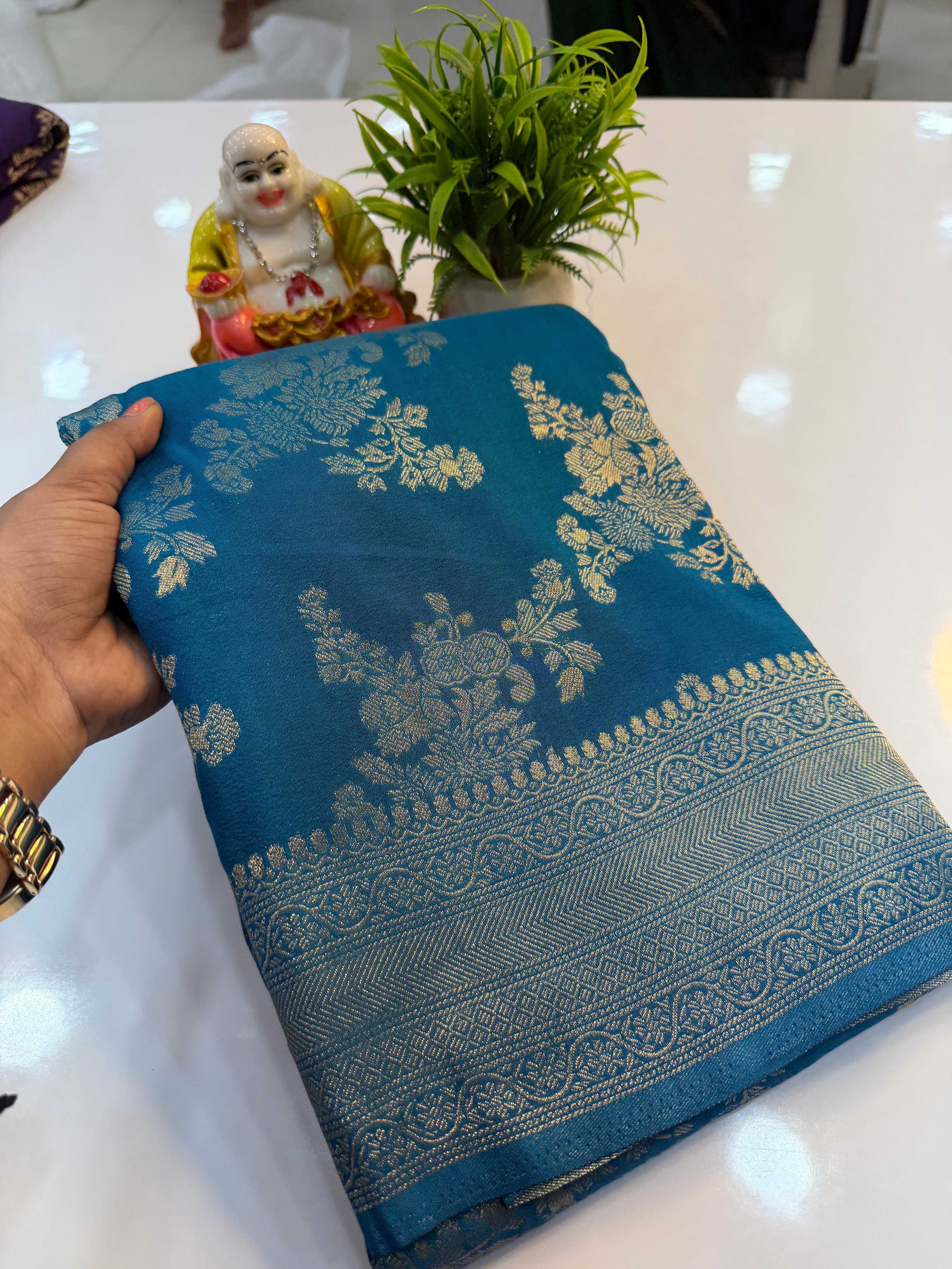 Premium Georgette Saree with Jaal Pattern | Rich Pallu & Butta Blouse…
