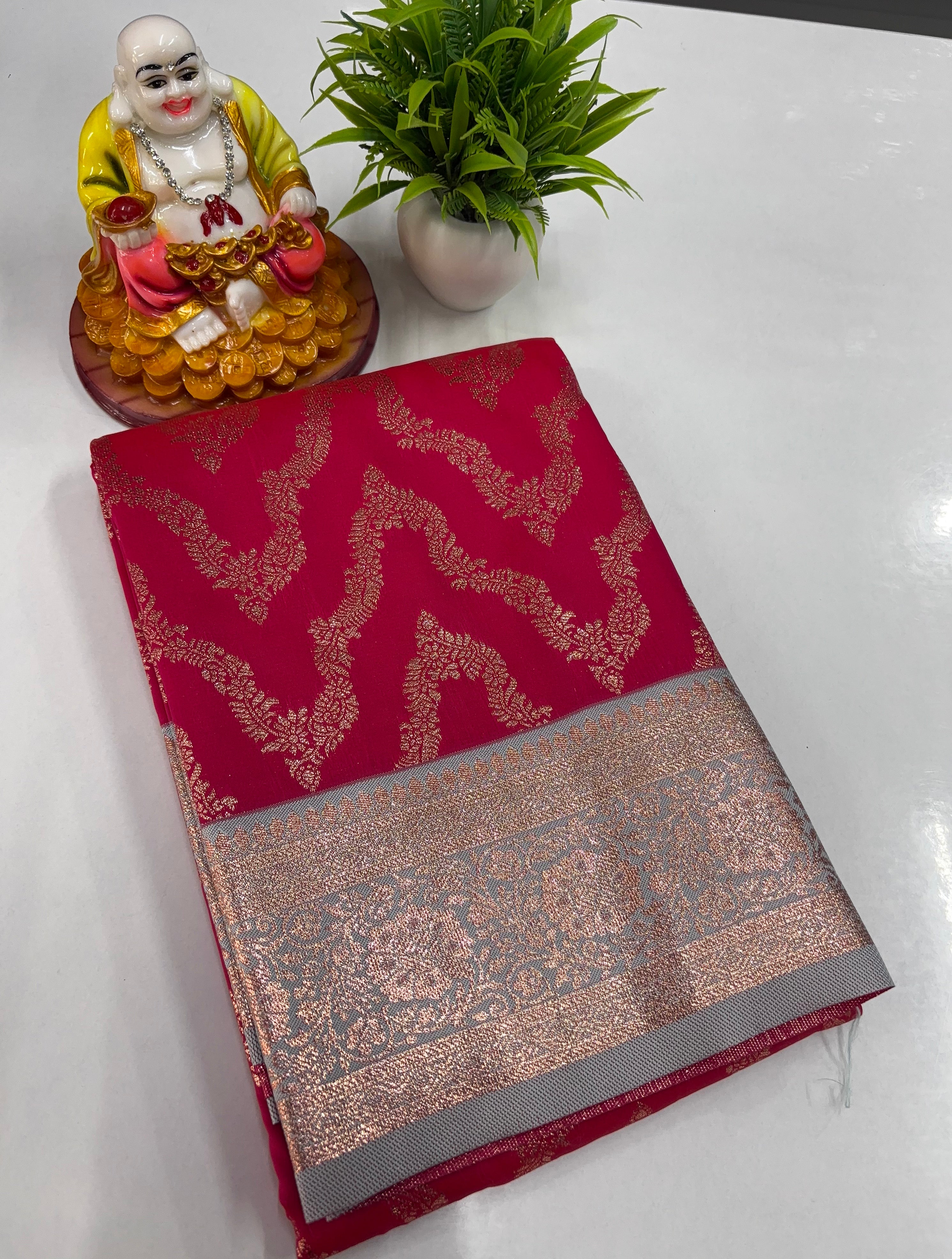 Elegant Saree with Necklace Design & Rich Shiny Pallu | Padmavathi Silks and Sarees