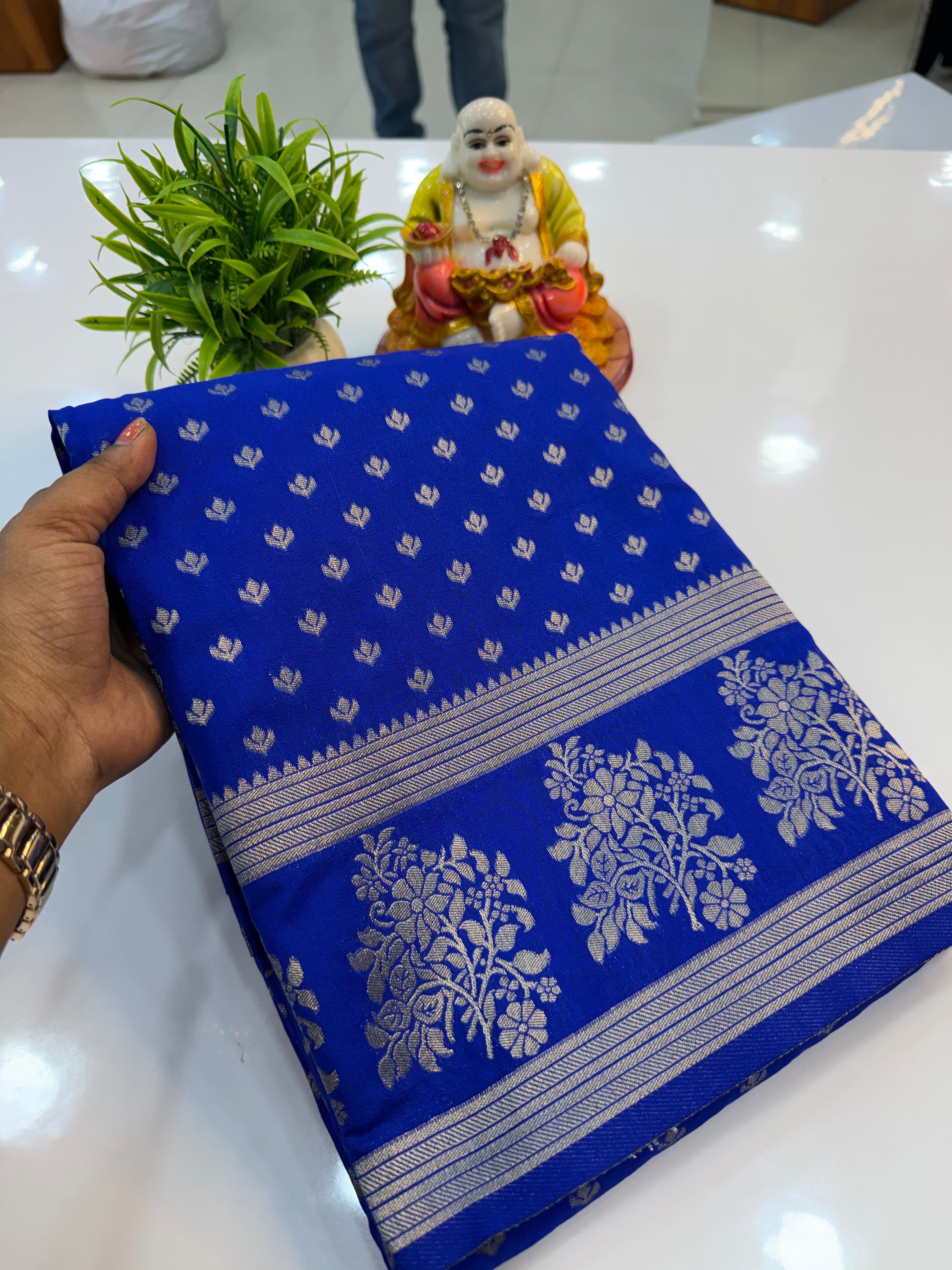 Premium Georgette Saree with Butta Design and Rich Pallu….