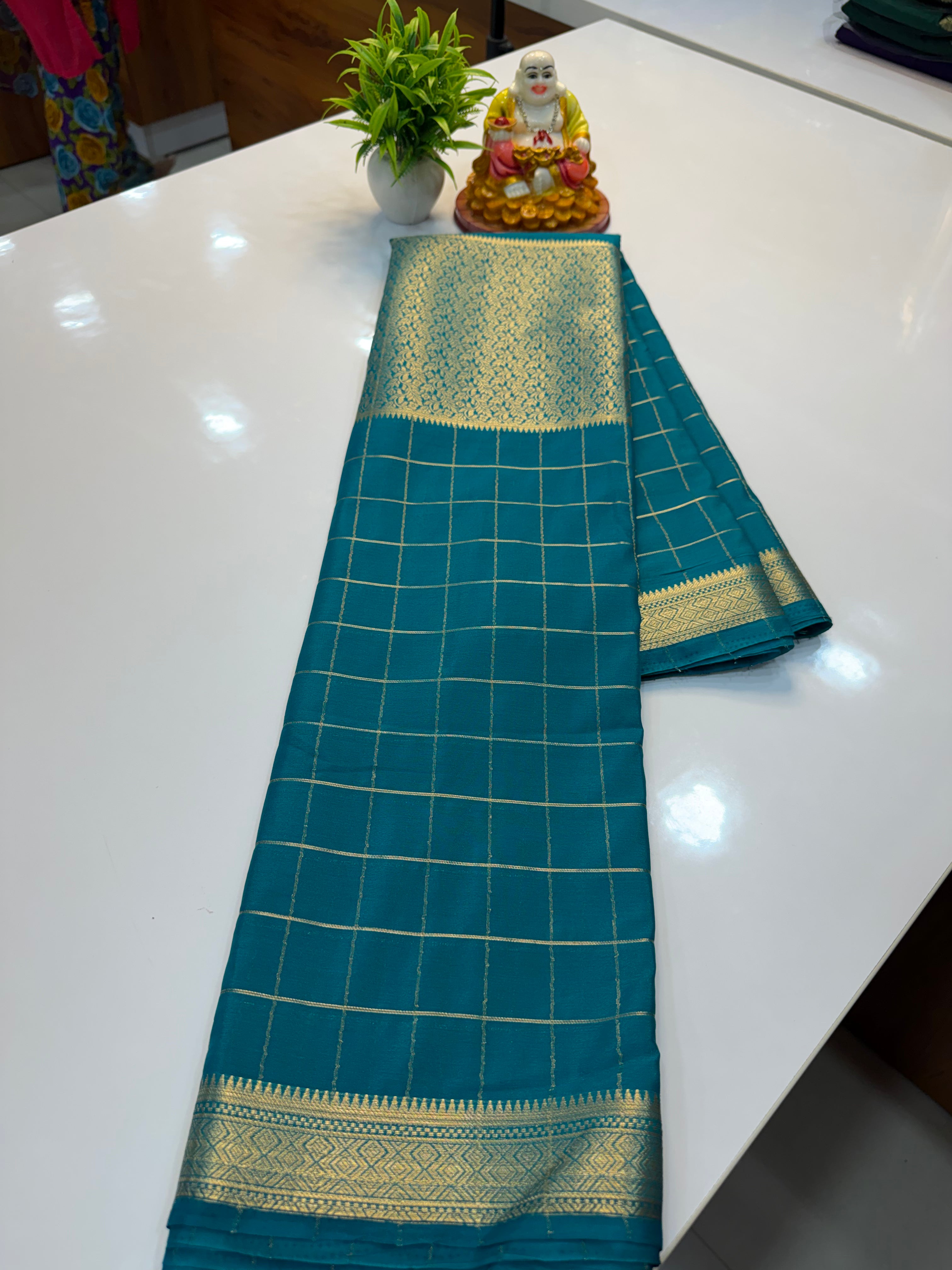 Premium Chiffon Saree with Checks & Brocade Pattern | Chit Pallu…