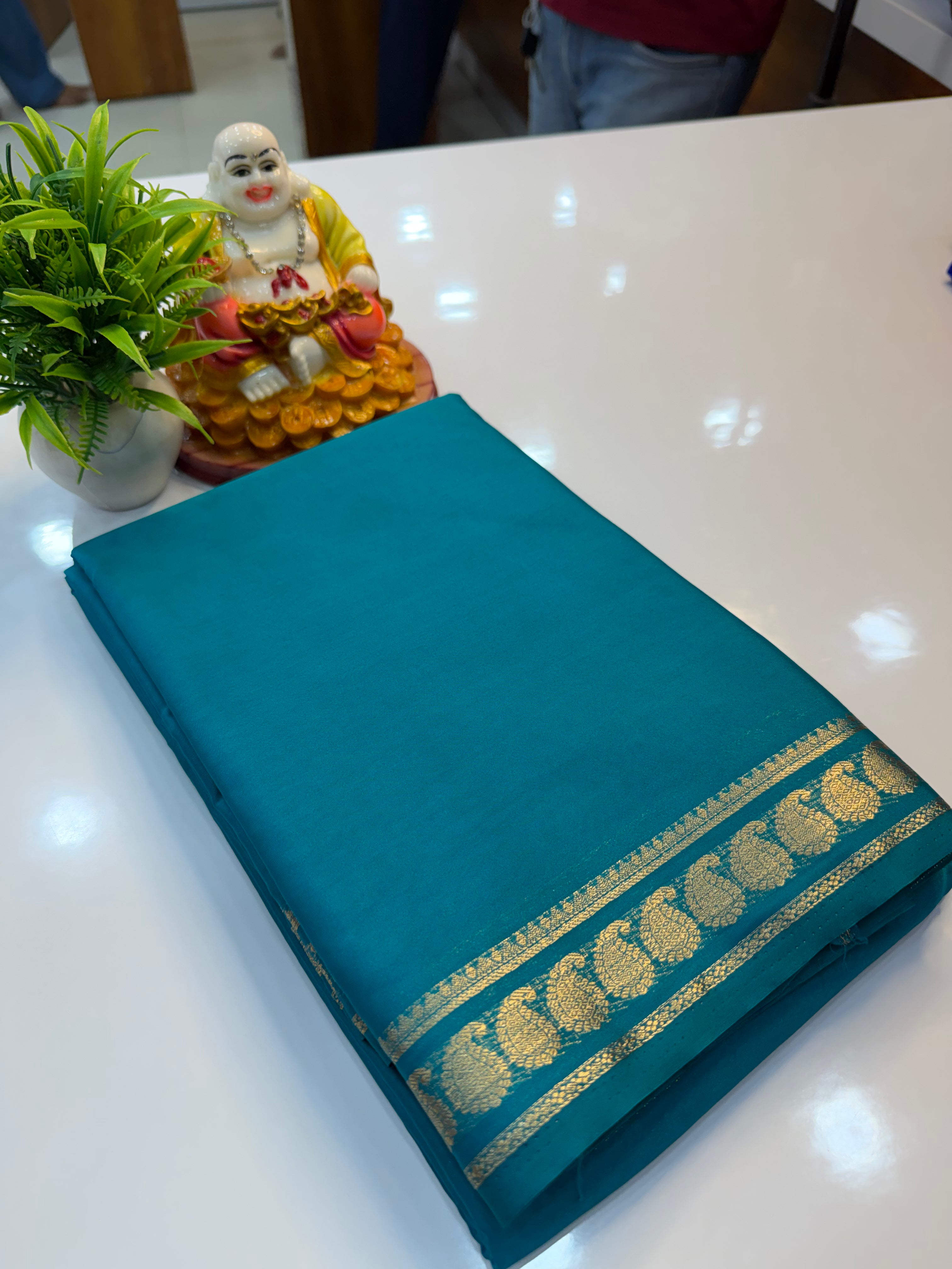 Mysore Crepe Silk Saree with Mango Border & Chit Pallu…