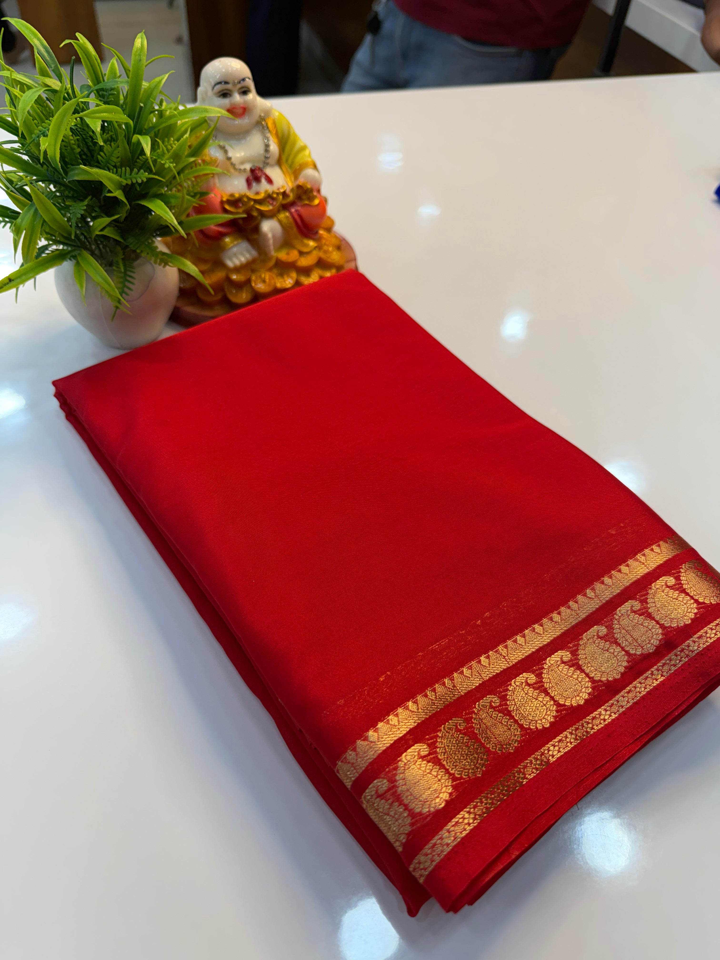 Mysore Crepe Silk Saree with Mango Border & Chit Pallu…