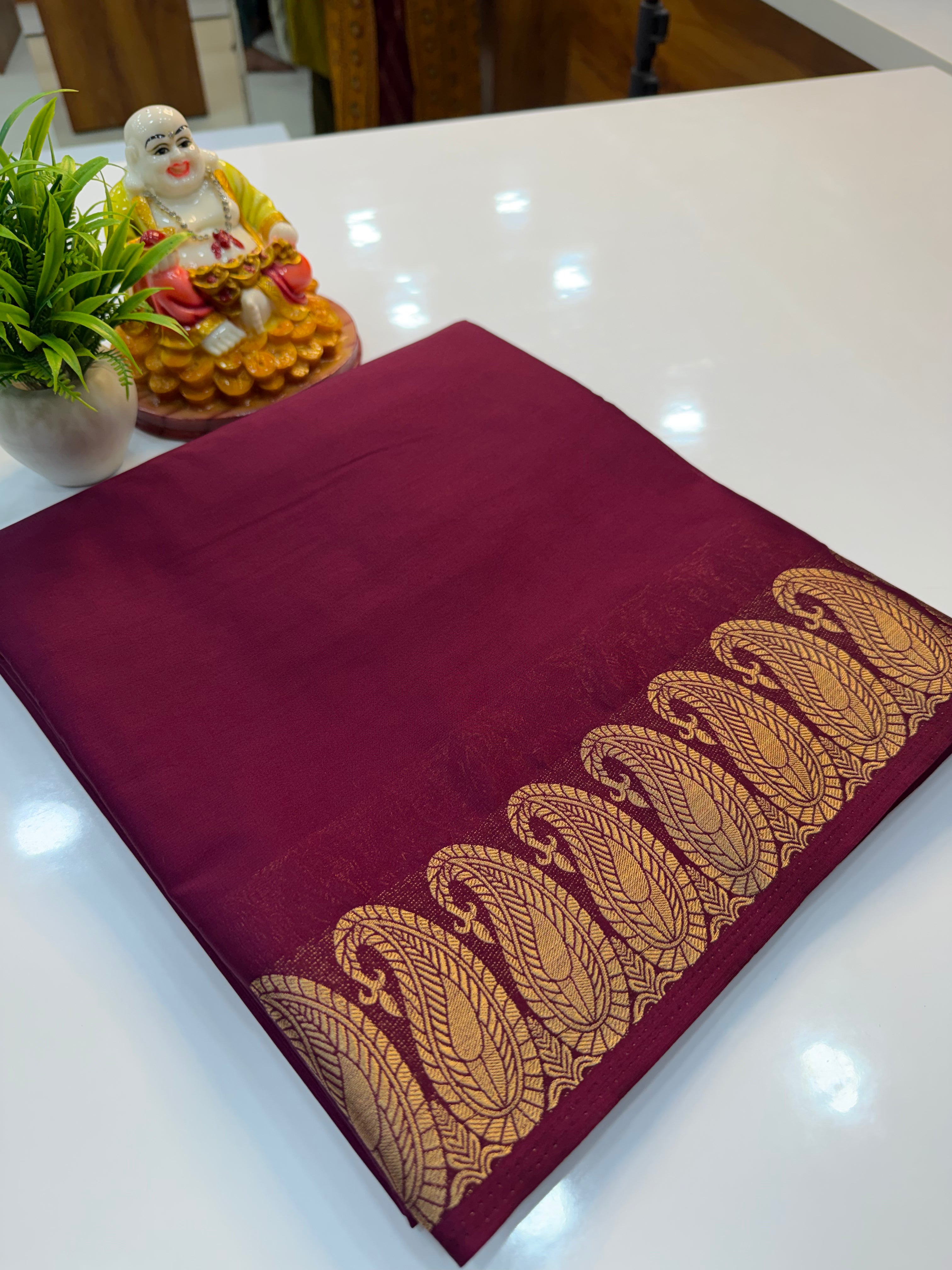 Beautiful Mango Border Mysore Crepe Silk Saree with Chit Pallu…