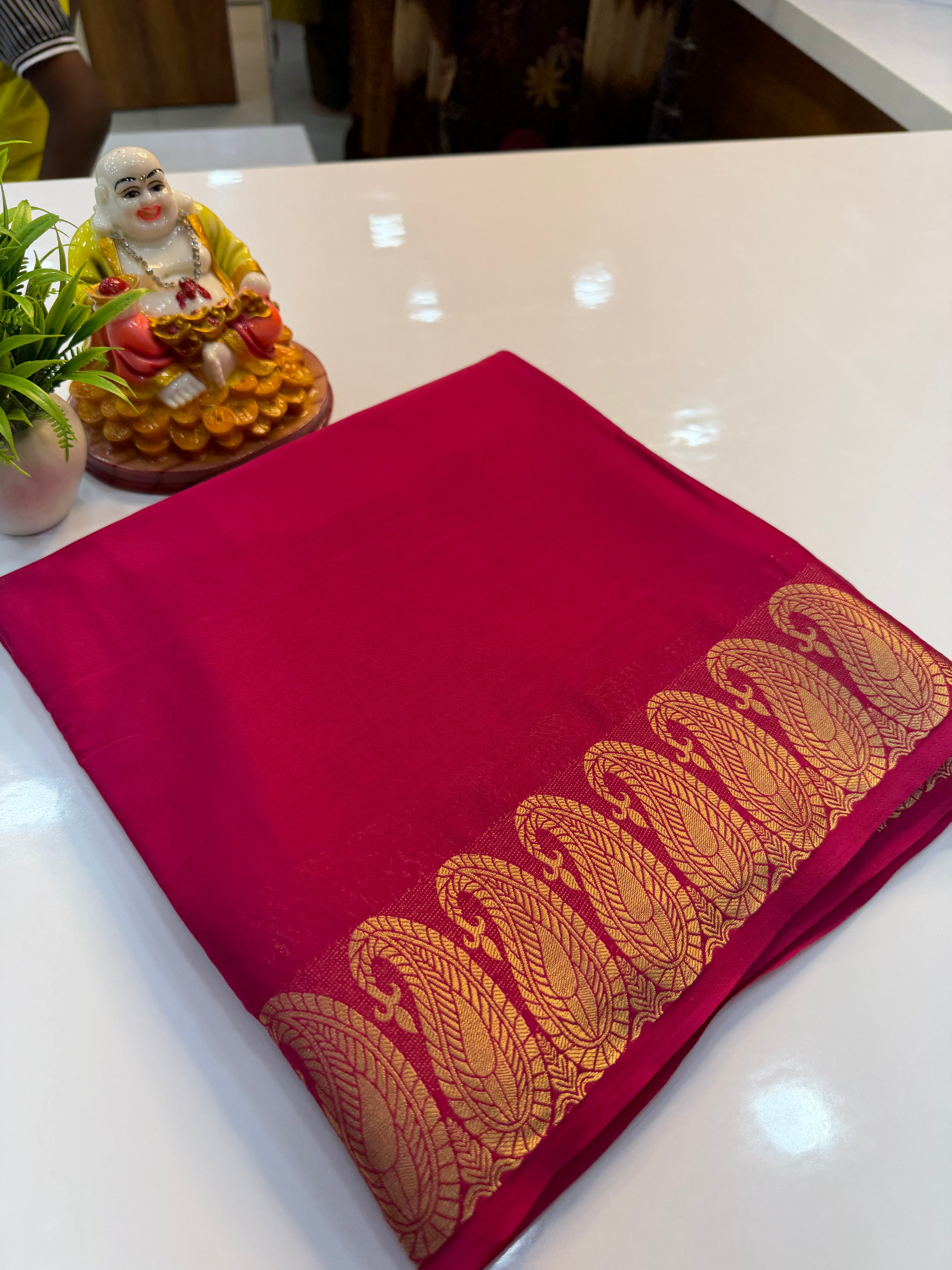 Beautiful Mango Border Mysore Crepe Silk Saree with Chit Pallu…