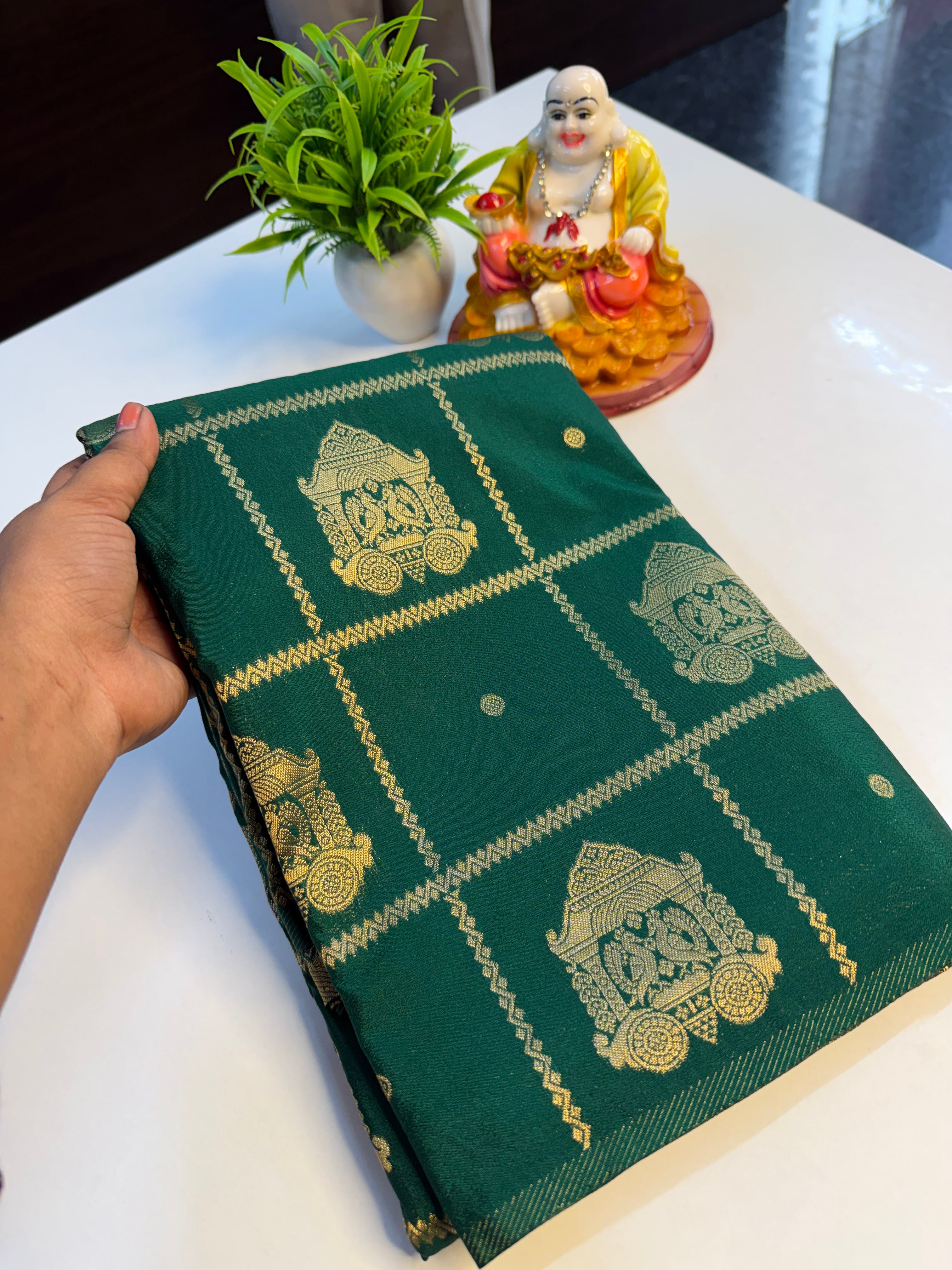 Premium Georgette Saree with Checks, Rich Pallu & Butta Blouse…