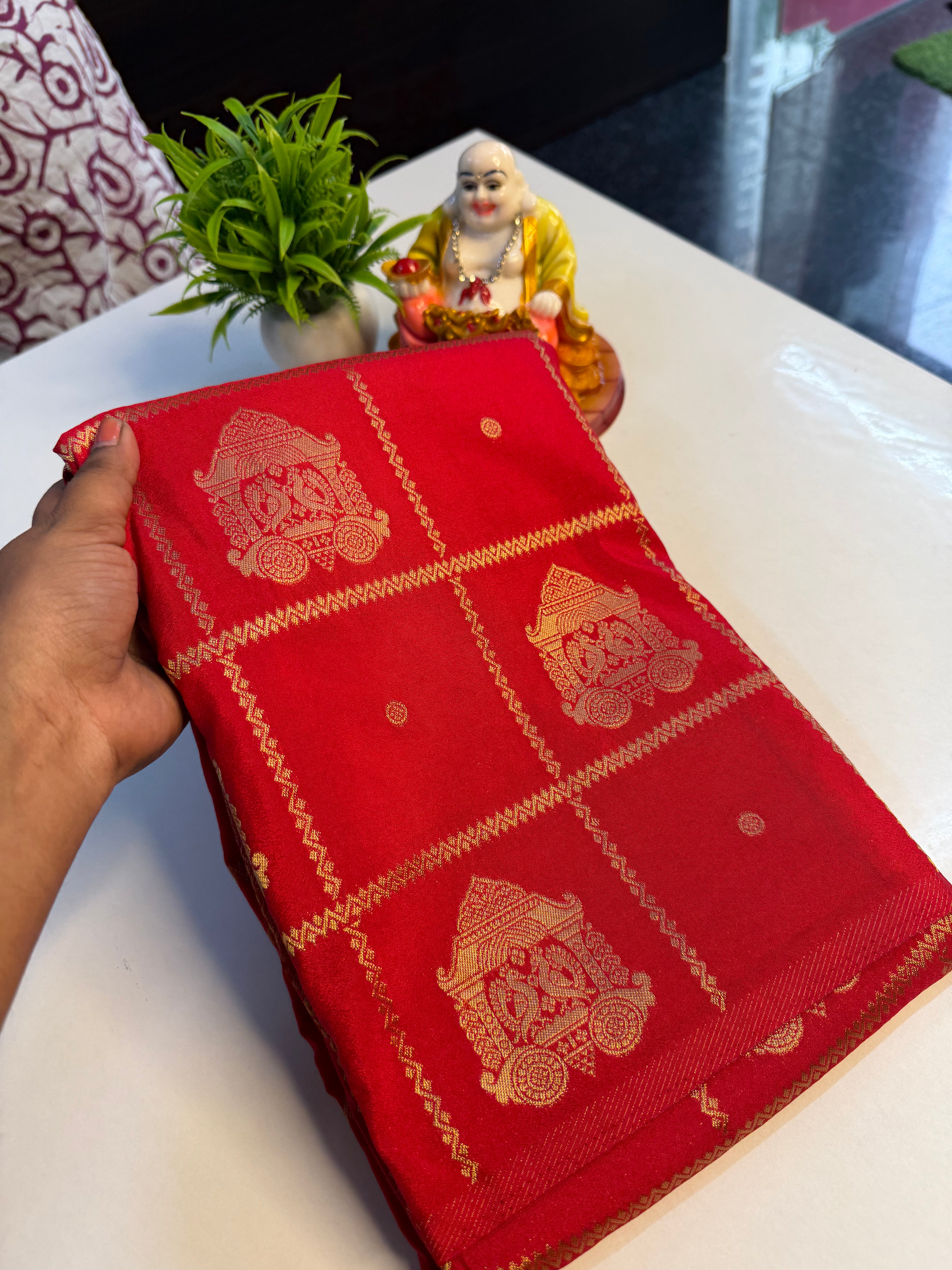 Premium Georgette Saree with Checks, Rich Pallu & Butta Blouse…