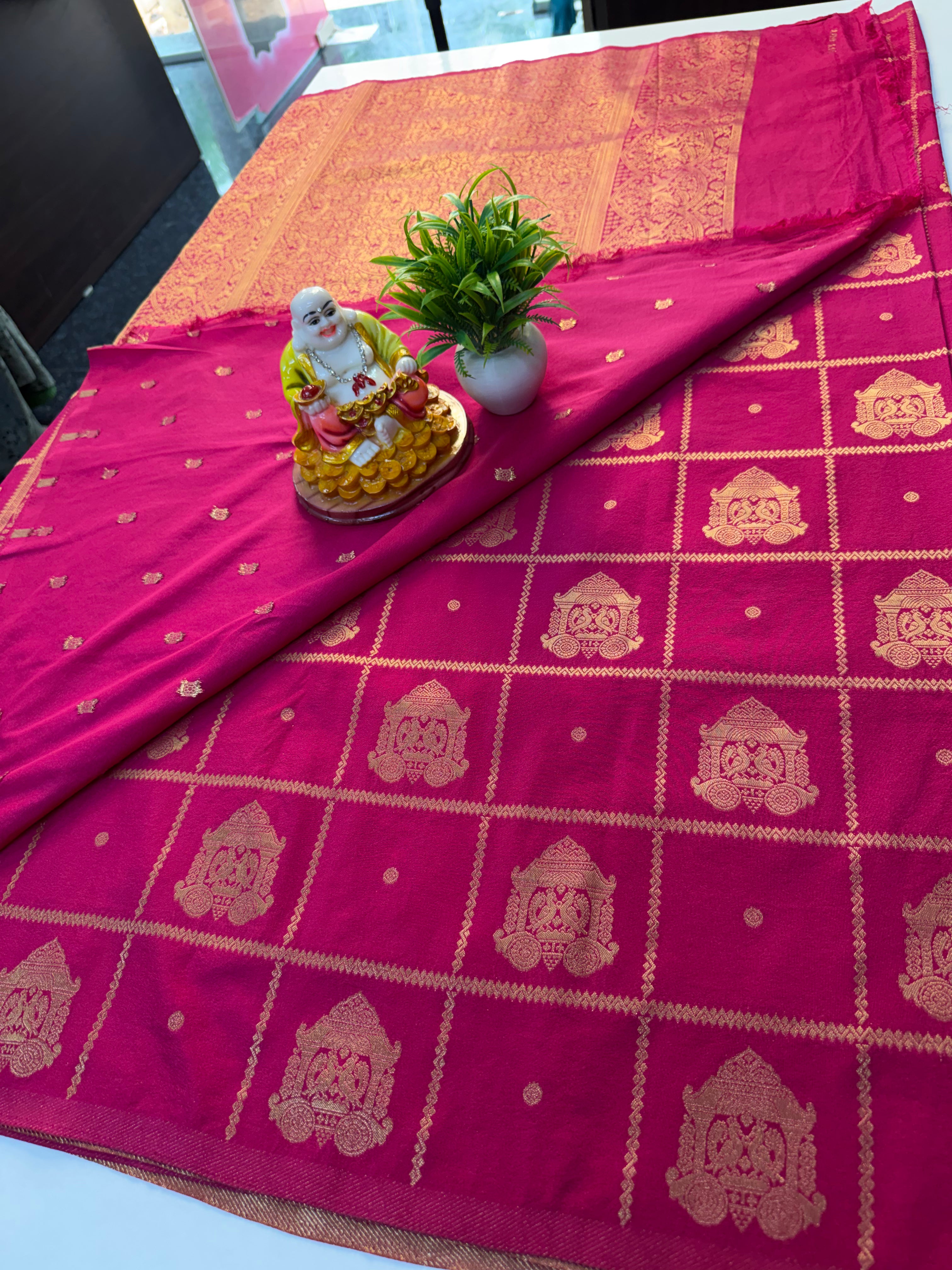 Premium Georgette Saree with Checks, Rich Pallu & Butta Blouse…