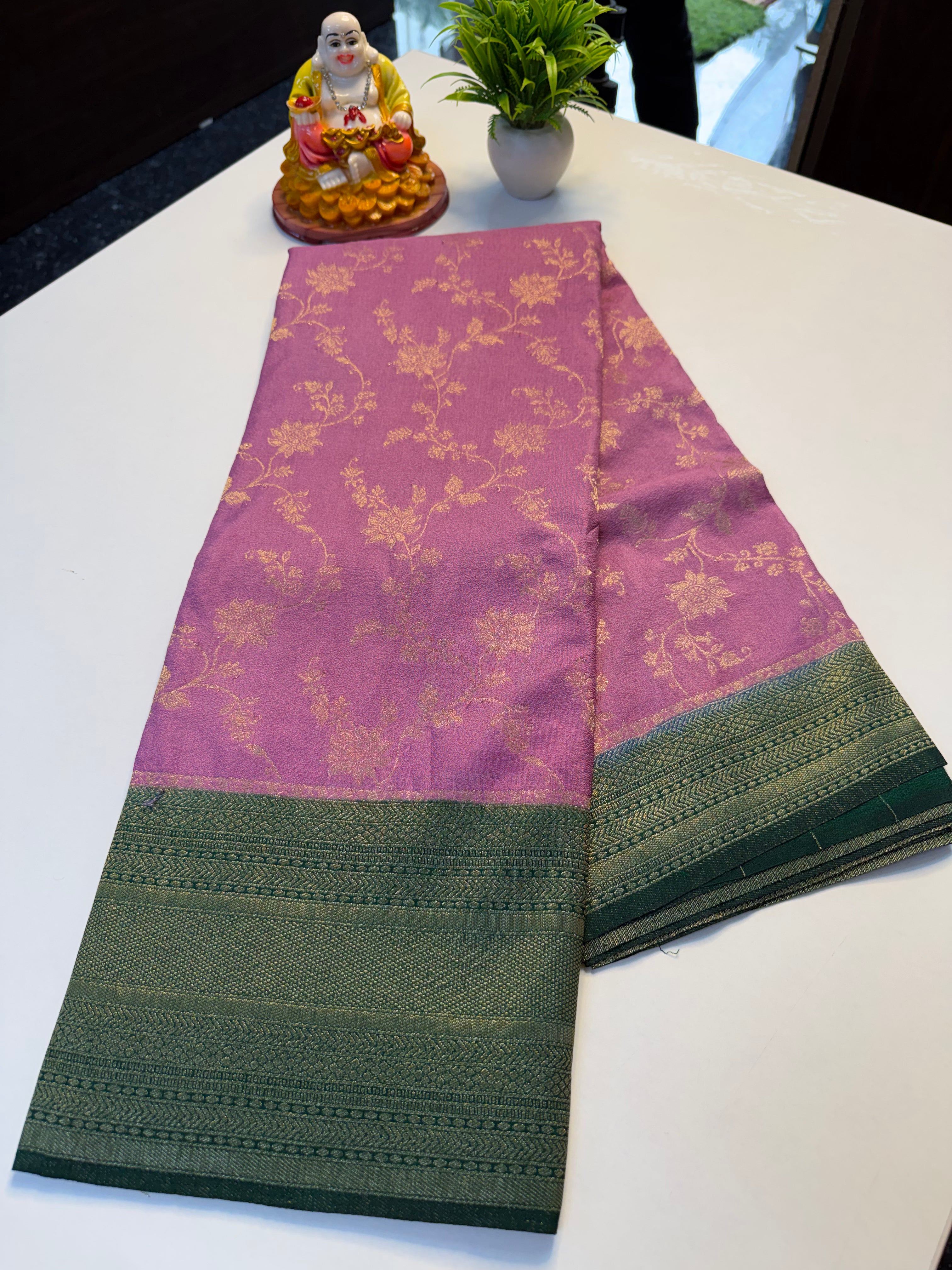 Premium Georgette Saree with Rich Pallu & Butta Blouse…