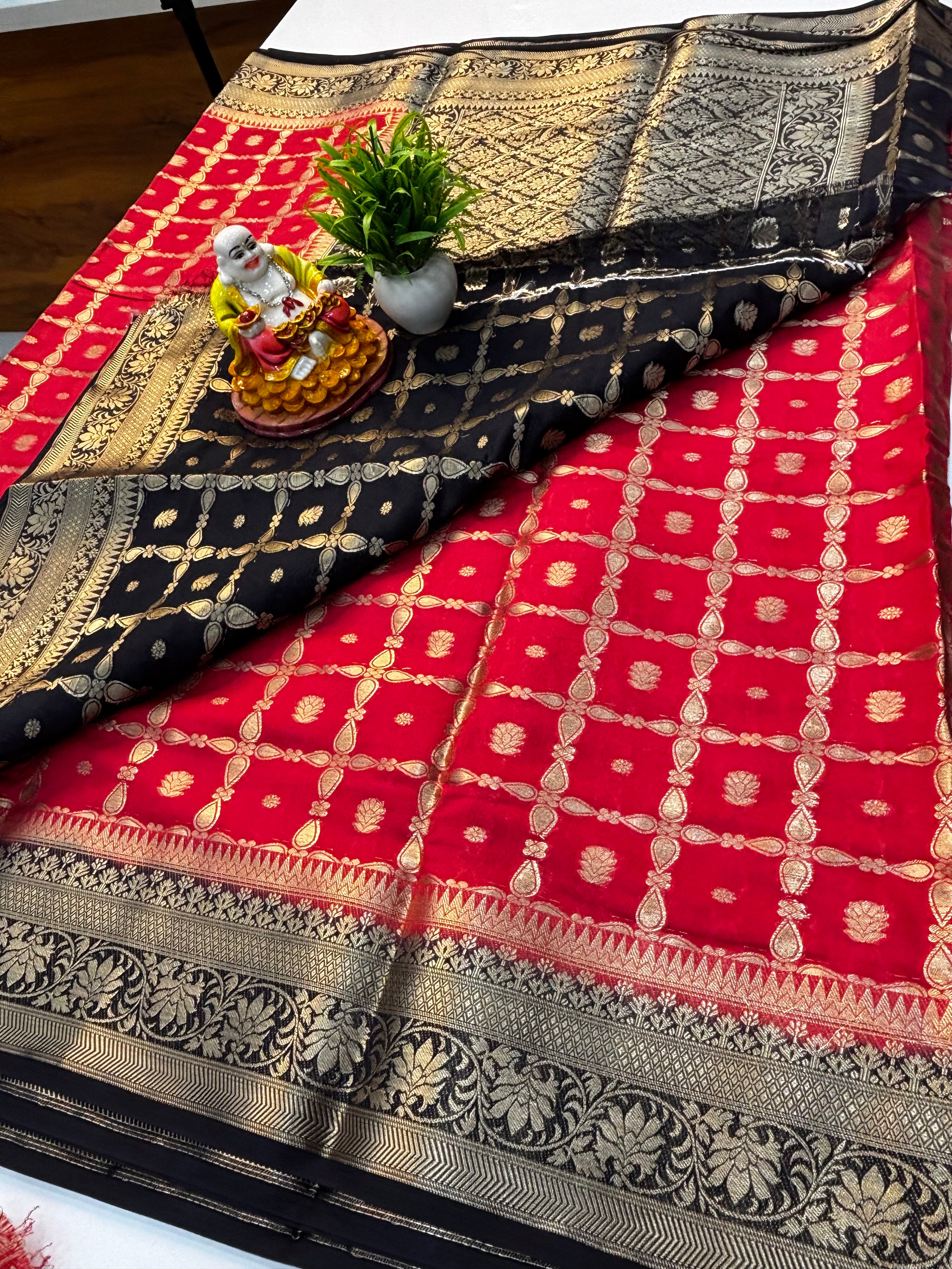Georgette Saree with Stripes &amp; Rich Pallu