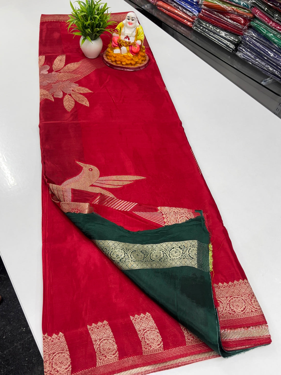 Premium Viscose Saree with Bird & Flower Design and Rich Pallu