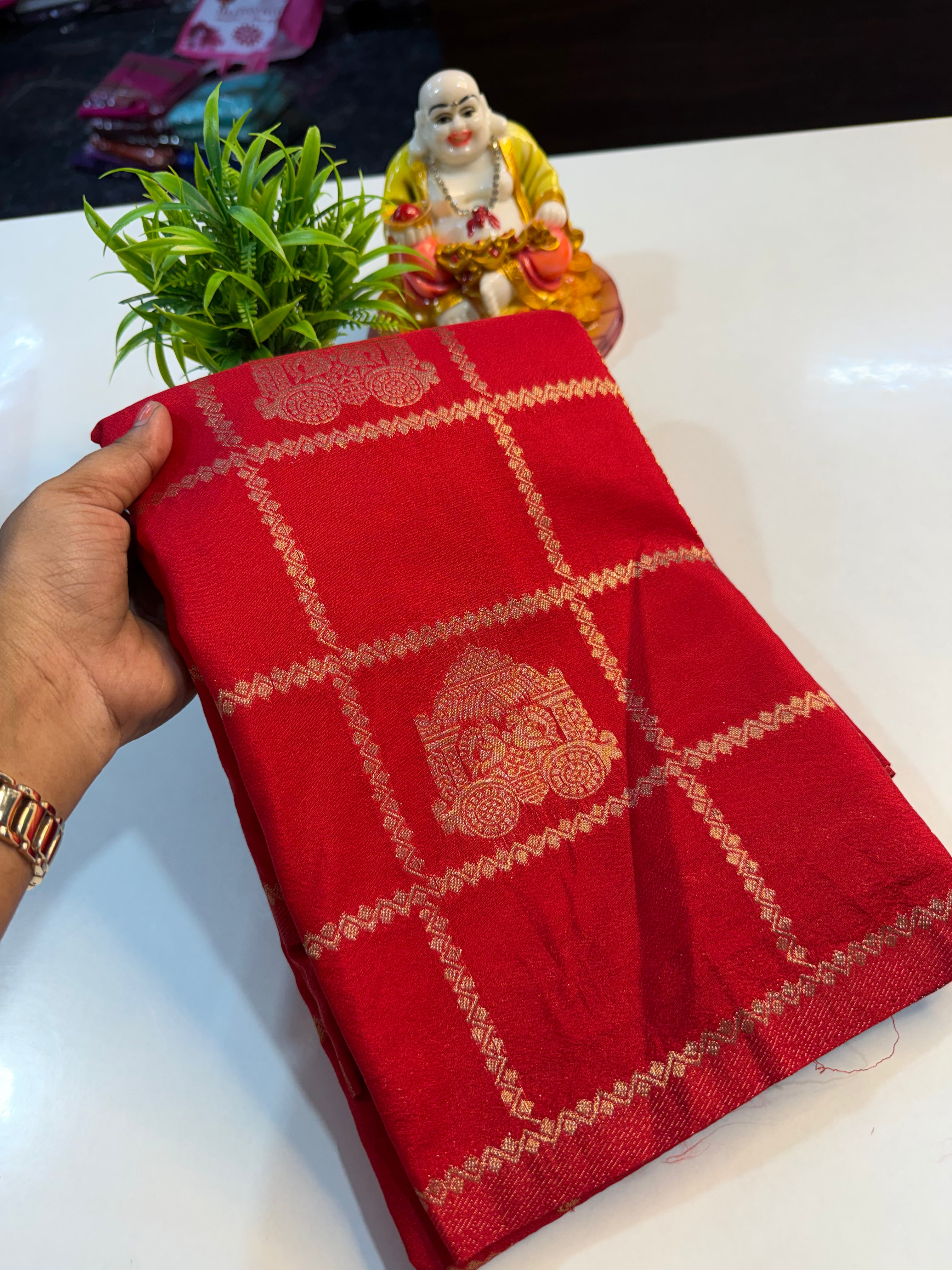 Premium Georgette Saree with Checks, Rich Pallu & Butta Blouse…