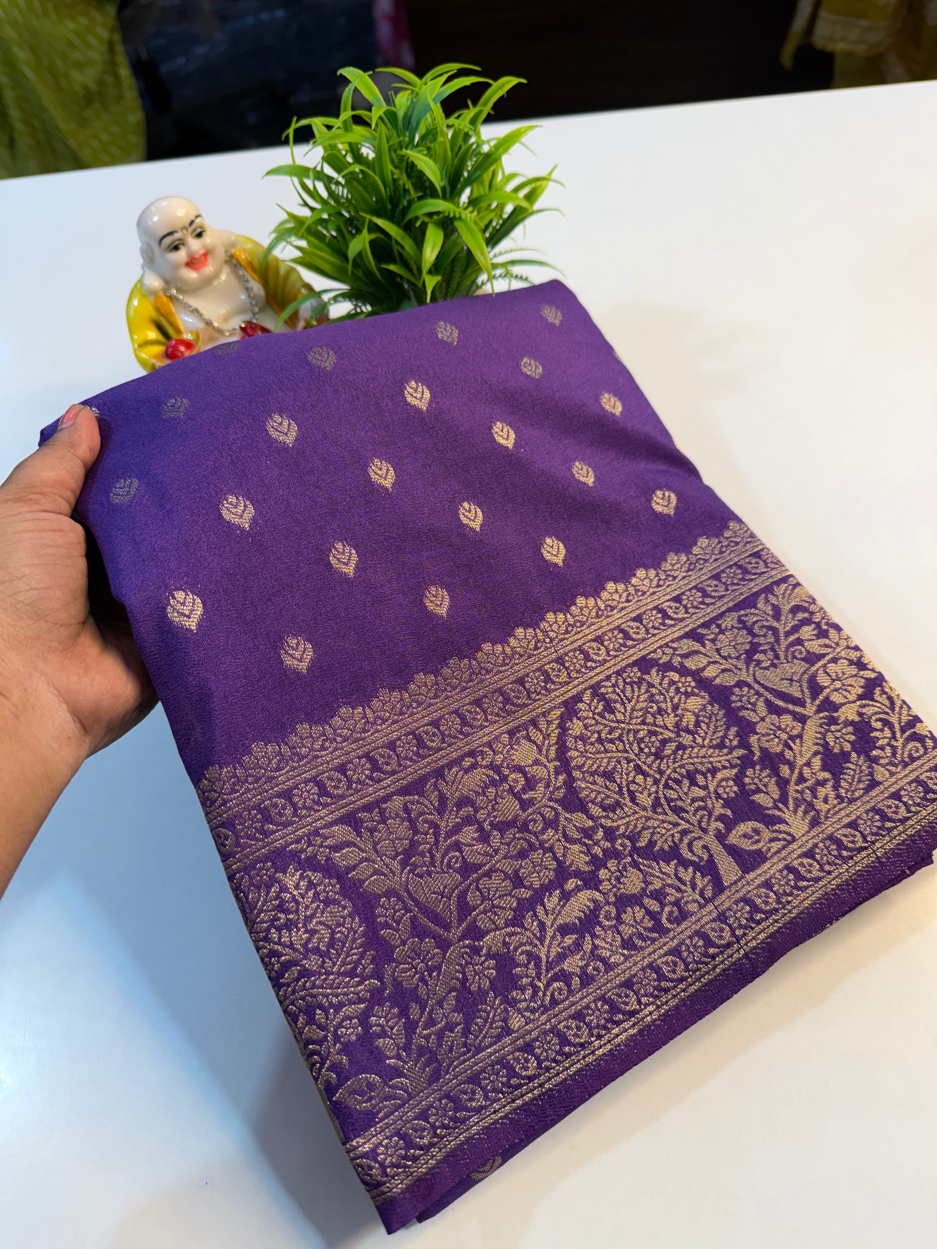 Premium Georgette Saree with Buttas, Rich Pallu & Butta Blouse…