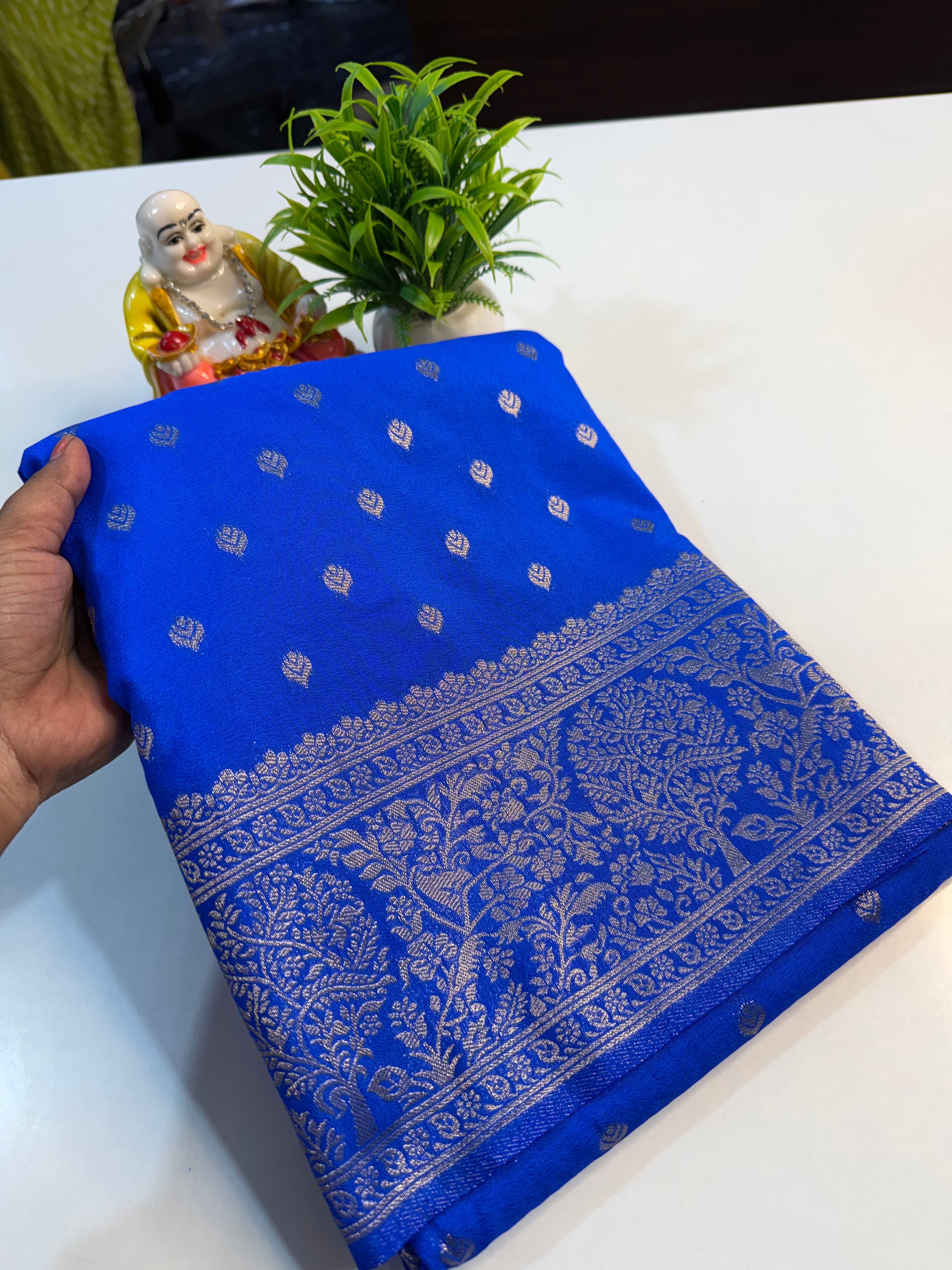 Premium Georgette Saree with Buttas, Rich Pallu & Butta Blouse…