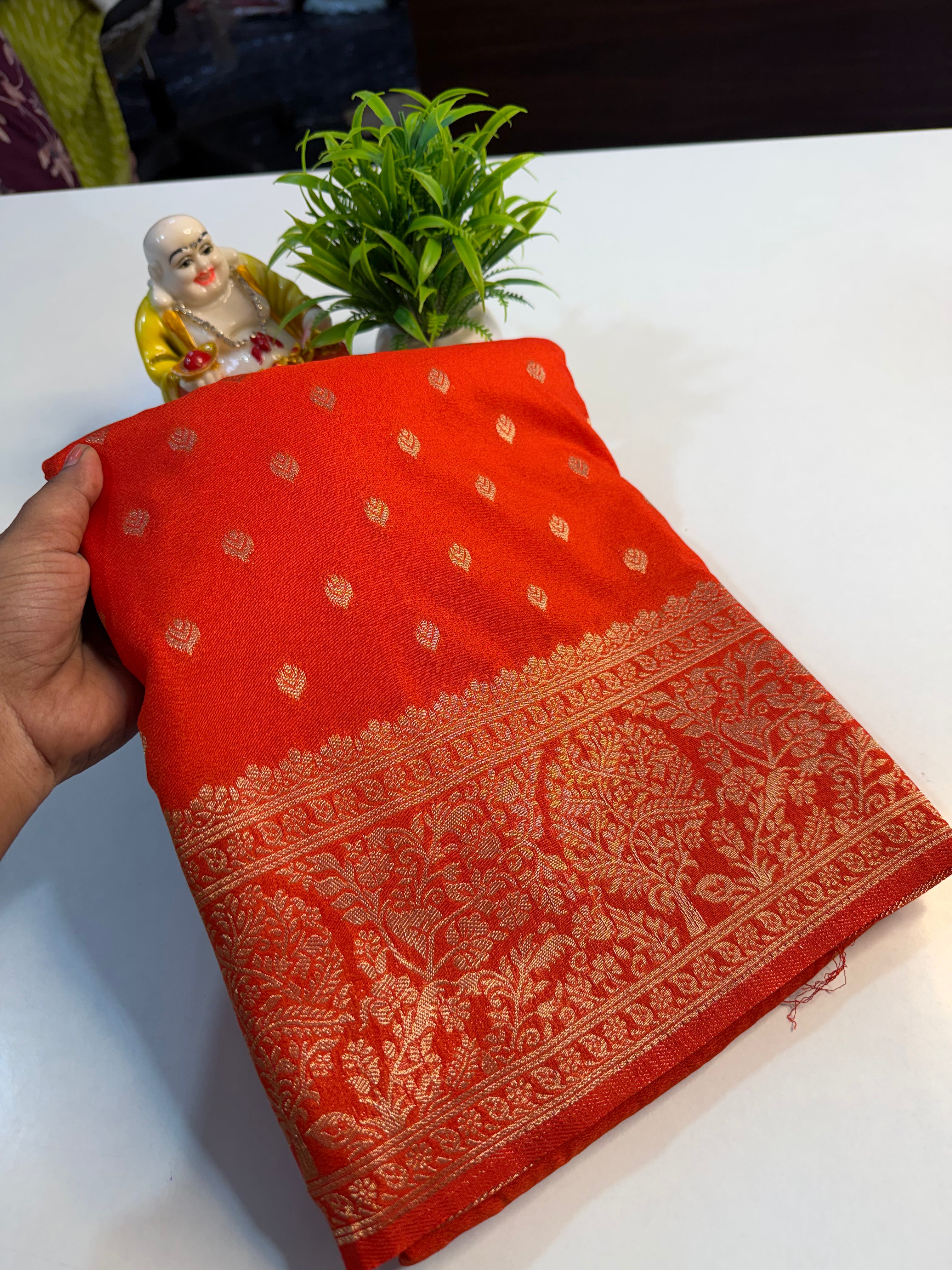 Premium Georgette Saree with Buttas, Rich Pallu & Butta Blouse…