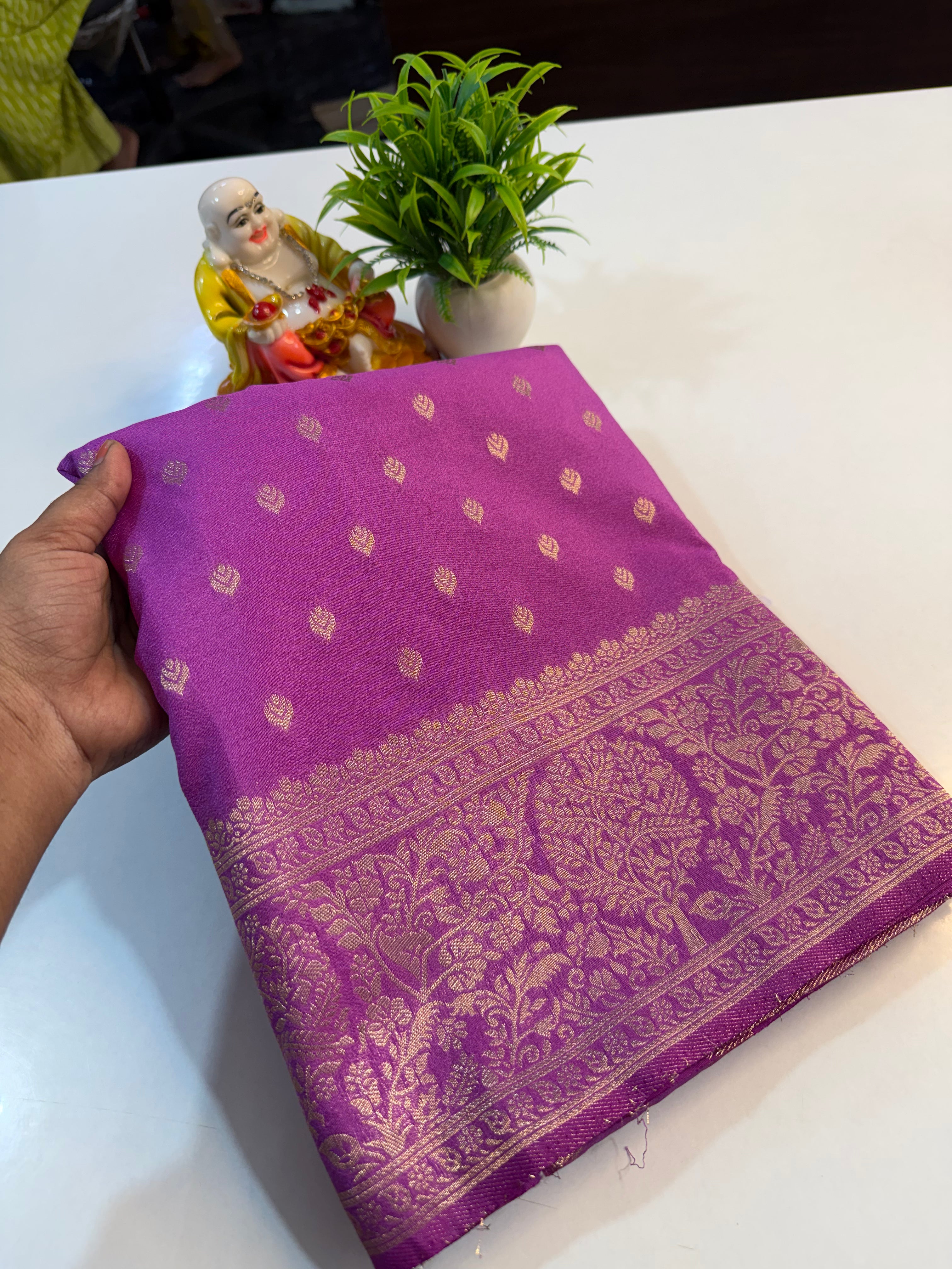 Premium Georgette Saree with Buttas, Rich Pallu & Butta Blouse…