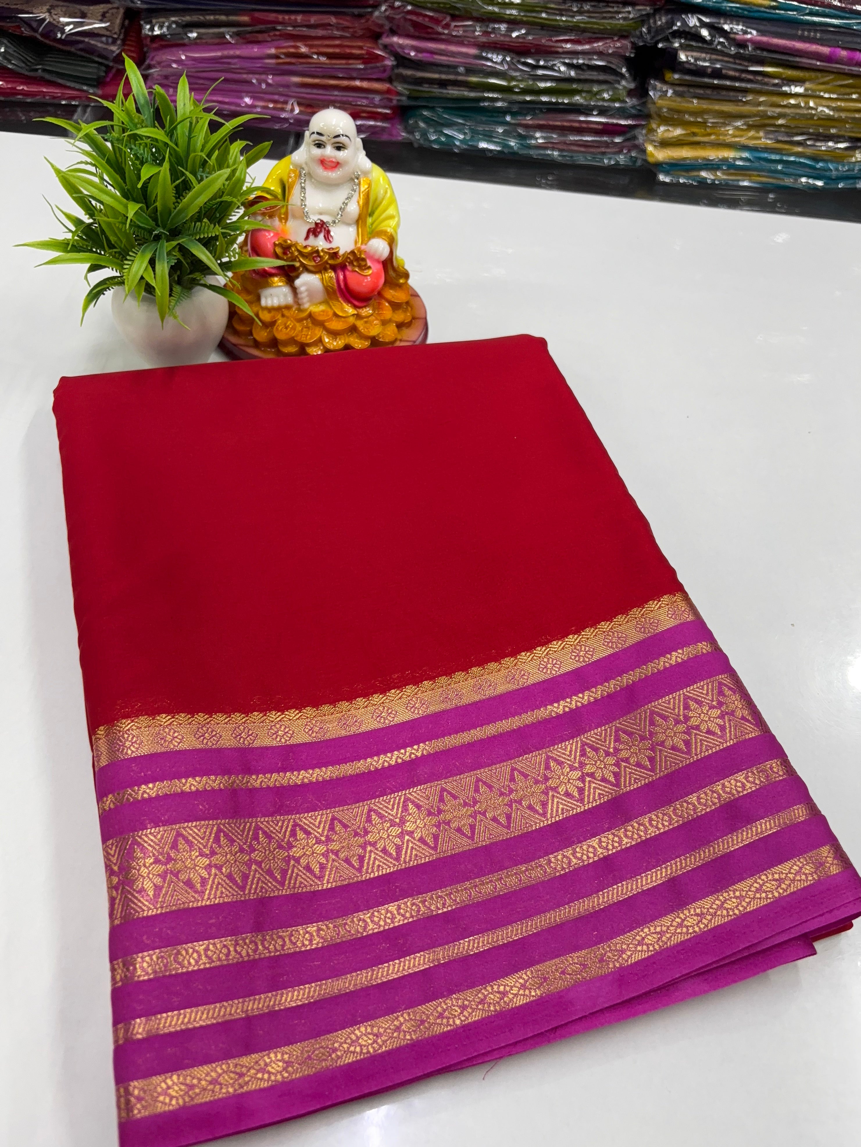 Mysore Crepe Silk Saree with Contrast Border &amp; Rich Pallu