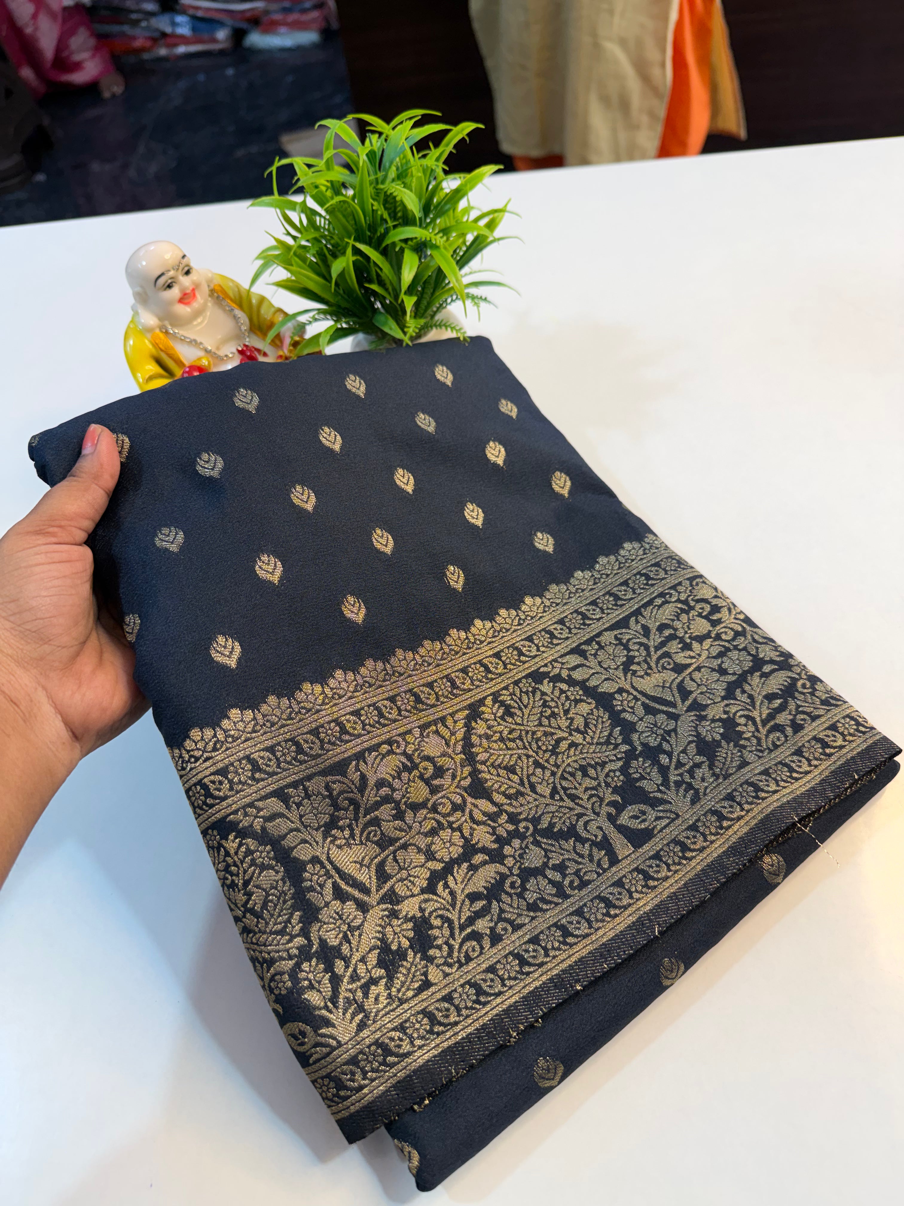 Premium Georgette Saree with Buttas, Rich Pallu & Butta Blouse…
