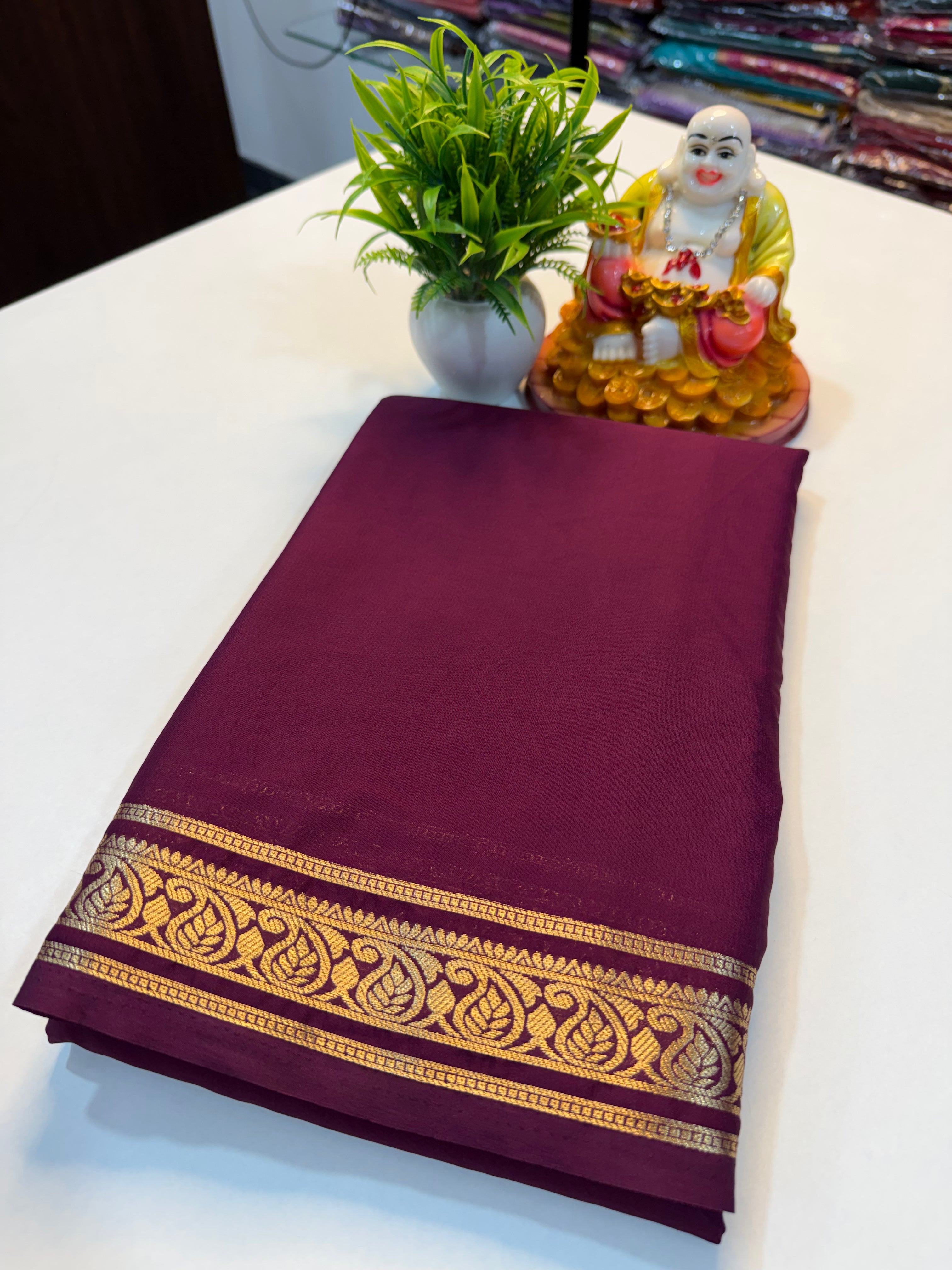 Premium Mysore Crepe Silk Saree with Small Mango Border & Chit Pallu…