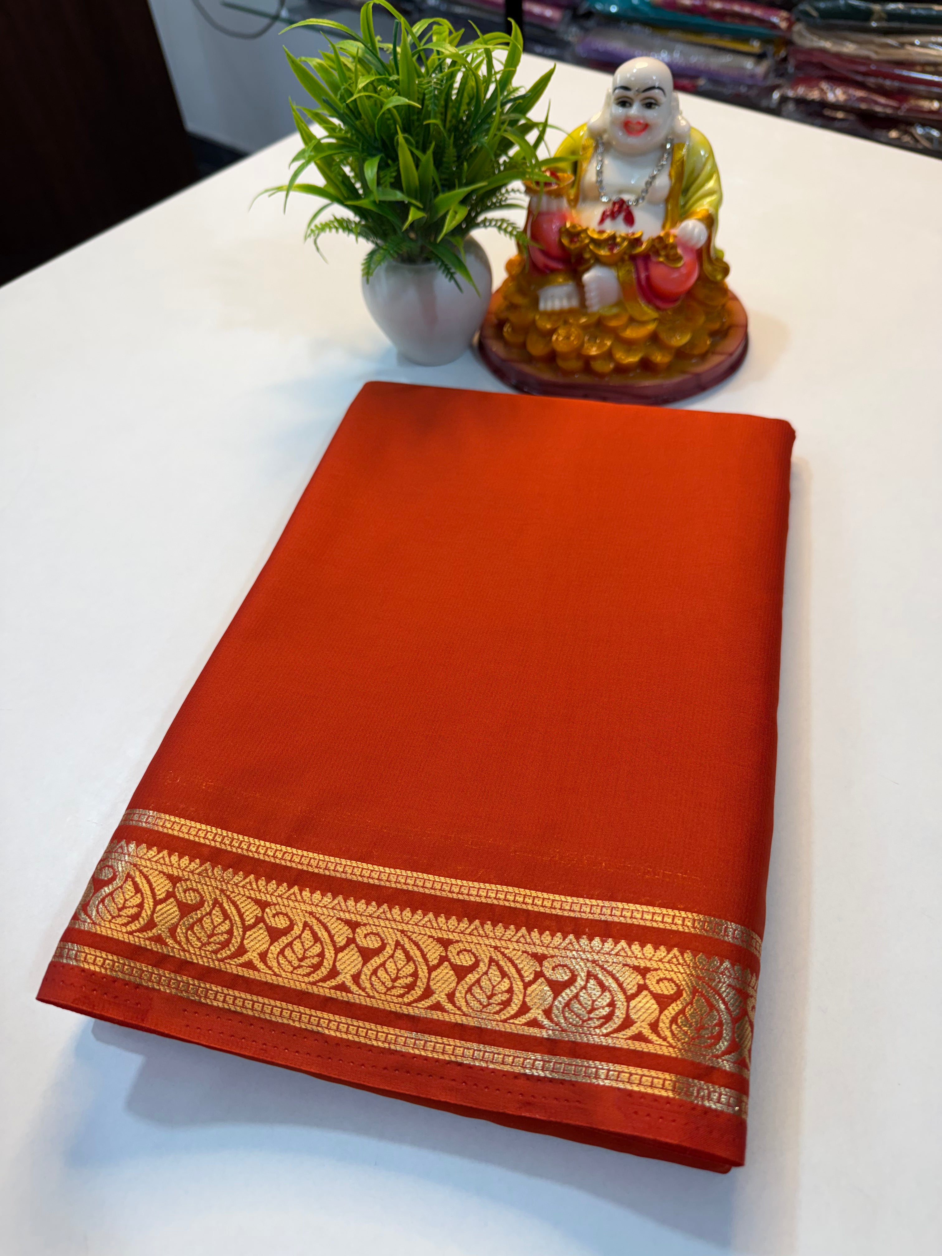 Premium Mysore Crepe Silk Saree with Small Mango Border & Chit Pallu…