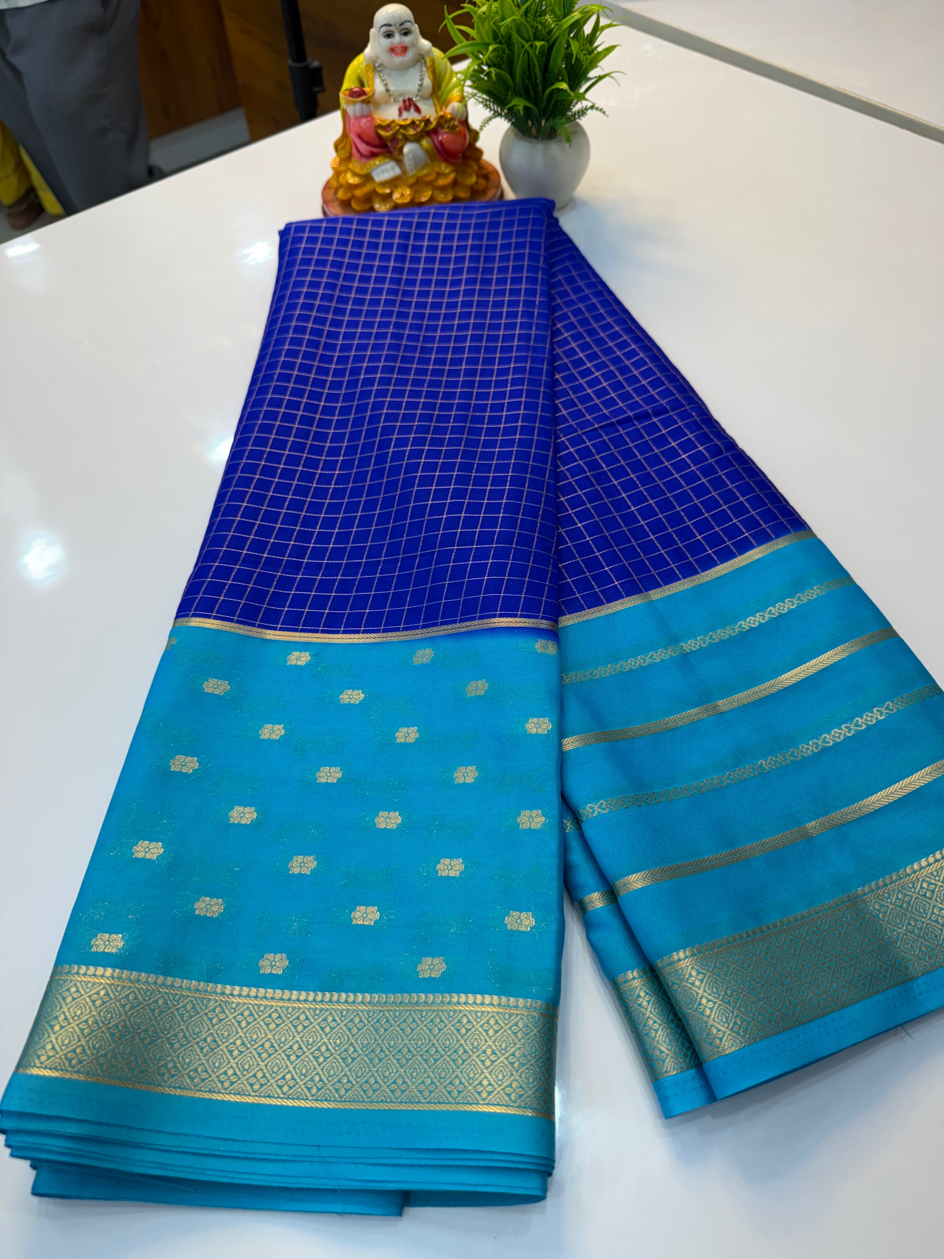Premium Mysore Crepe Silk Saree with Checks & Rich Pallu…