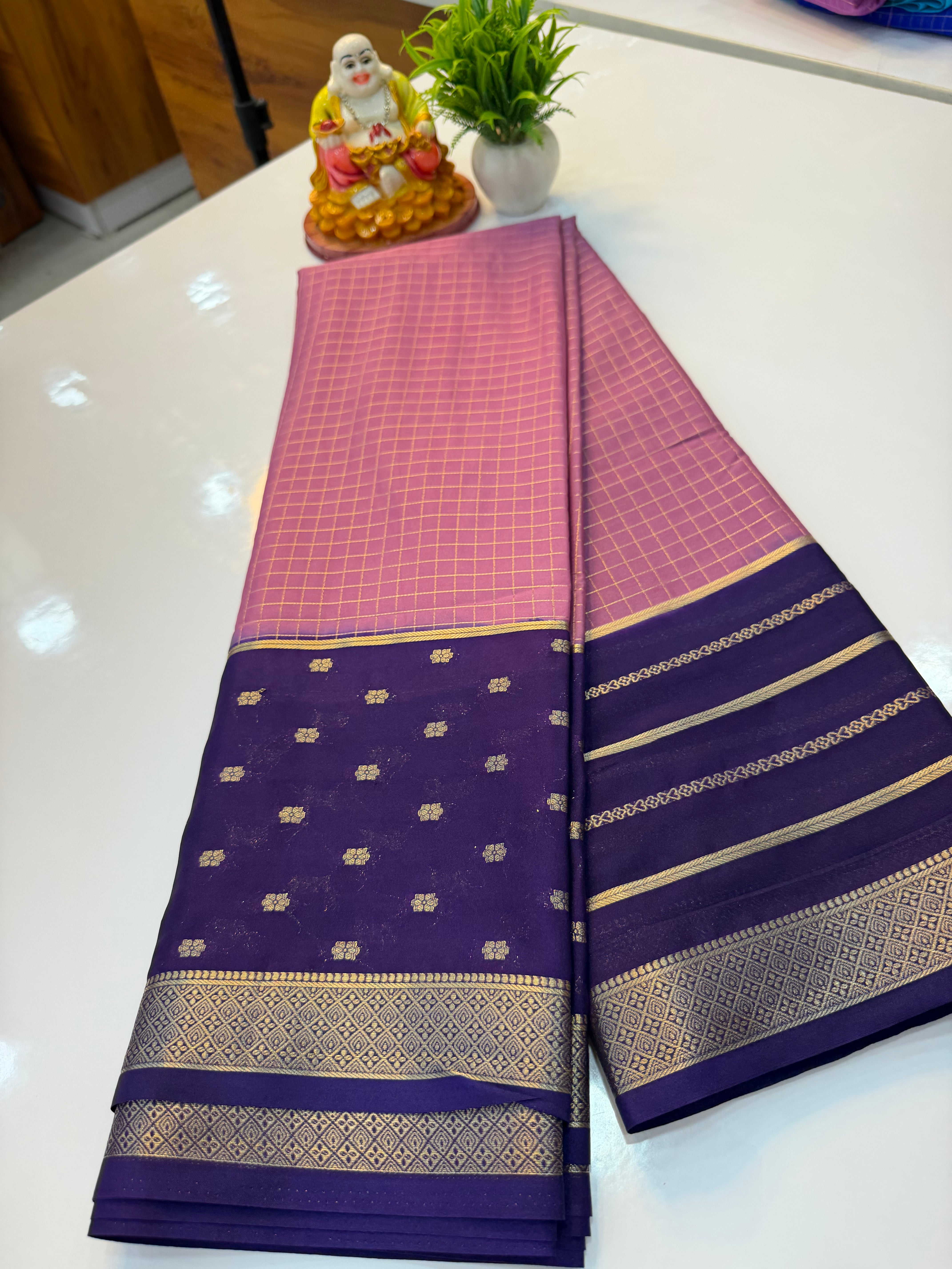Premium Mysore Crepe Silk Saree with Checks & Rich Pallu…