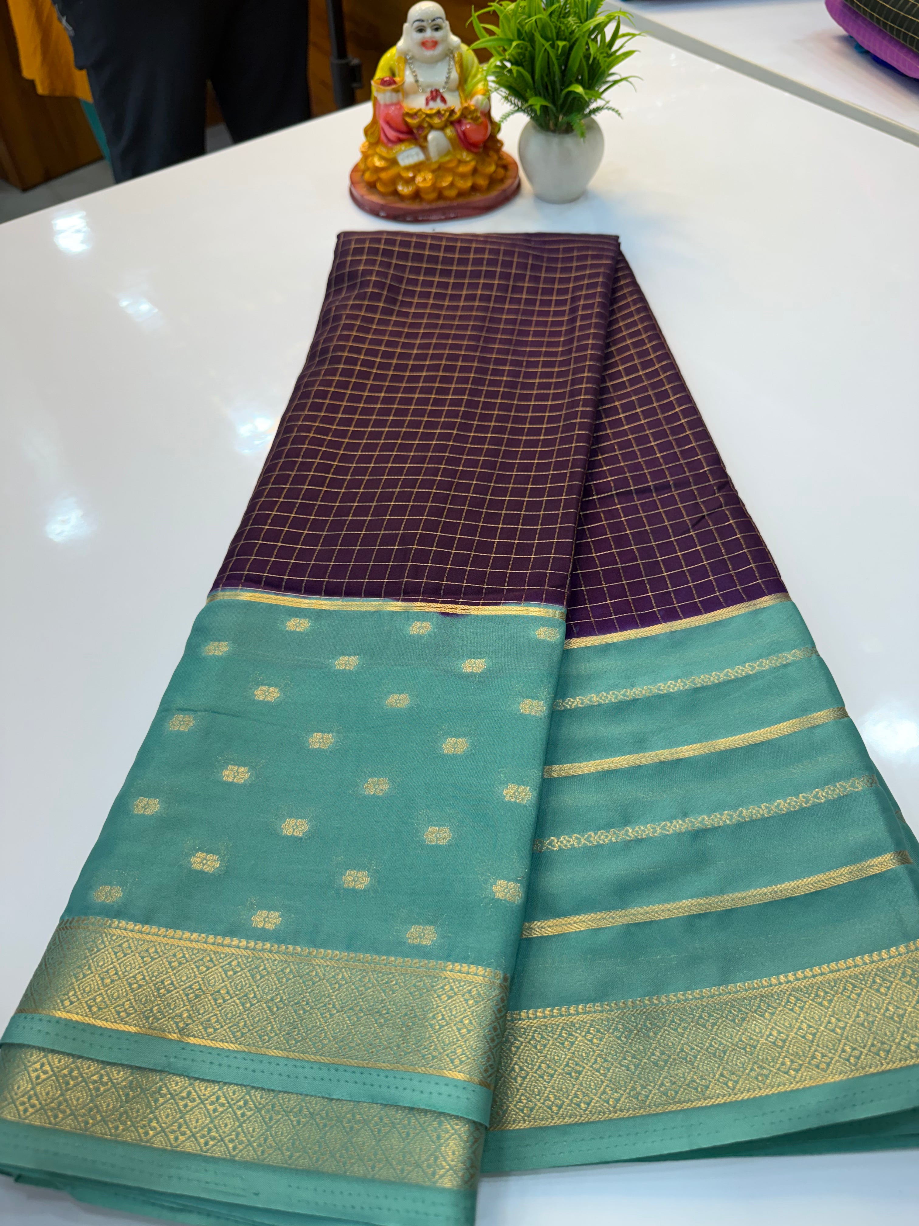 Premium Mysore Crepe Silk Saree with Checks & Rich Pallu…